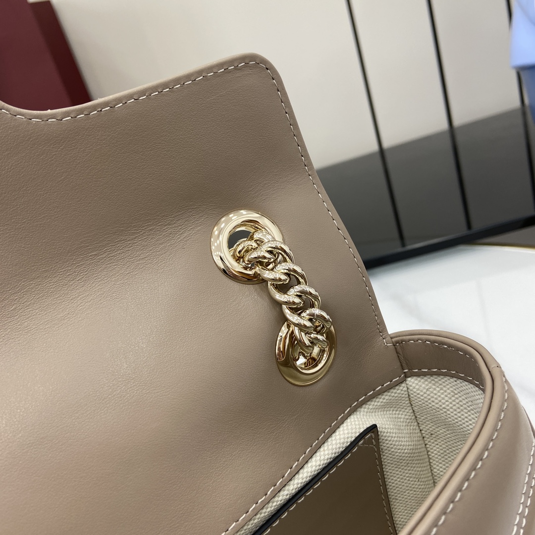 グッチ「Gucci」バッグ レディース おしゃれ ショルダーバッグ