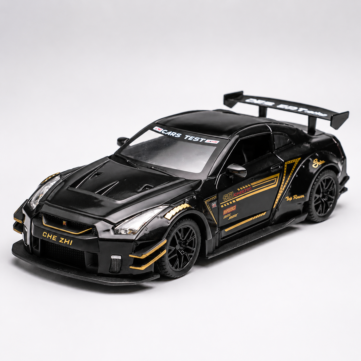 【1/24 Nissan GT-R 】比例1/24日產 GTR R35高性能賽車合金汽車模型 