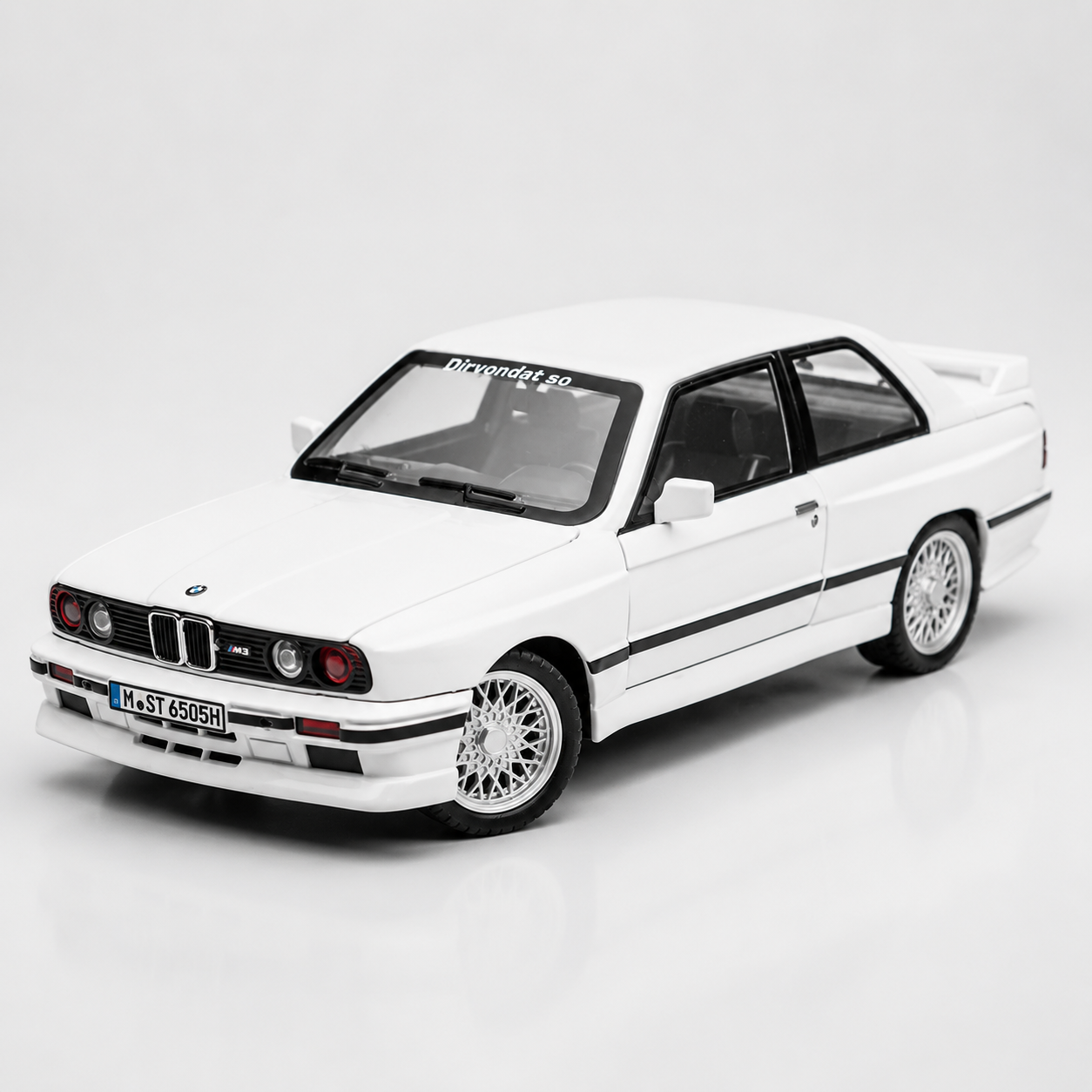 【1/24 ‎BMW E30 M3 】比例1/24經典款 寶馬E30 M3 合金汽車模型 