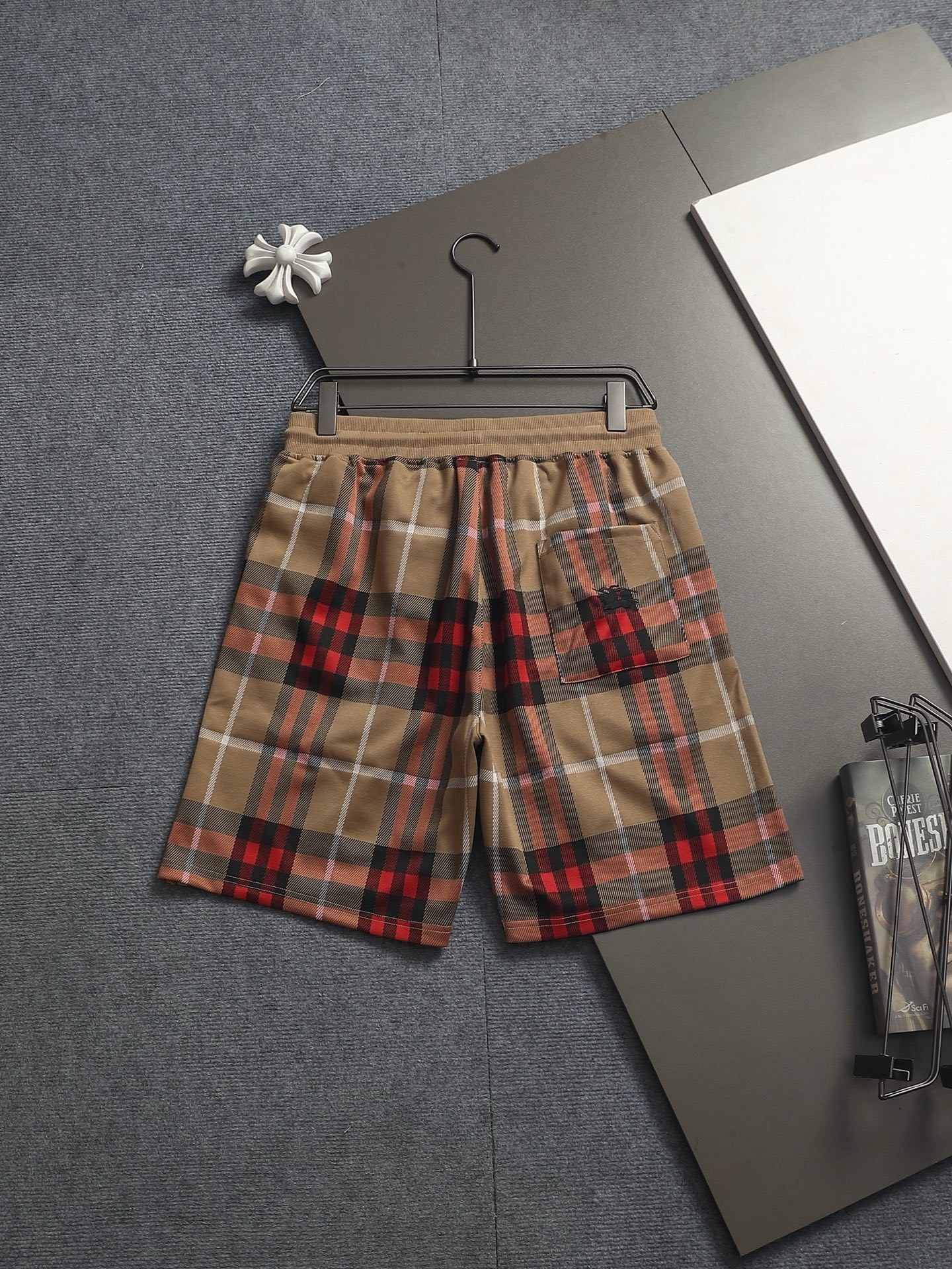 【BURBERRY】ショートパンツ