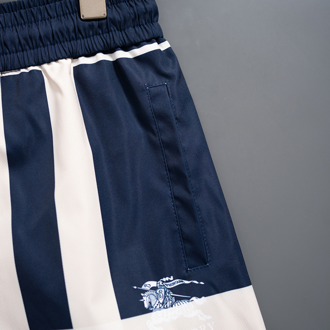 【BURBERRY】ショートパンツ