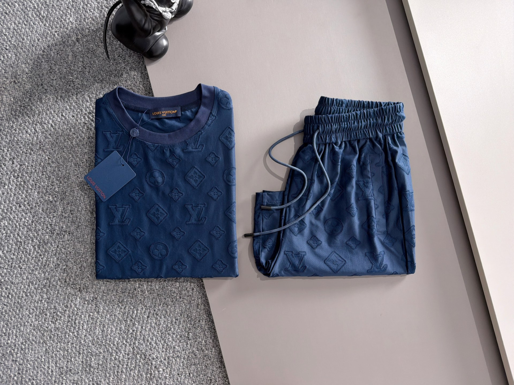 【LOUIS VUITTON】半袖T シャツショートパンツ セットアップ