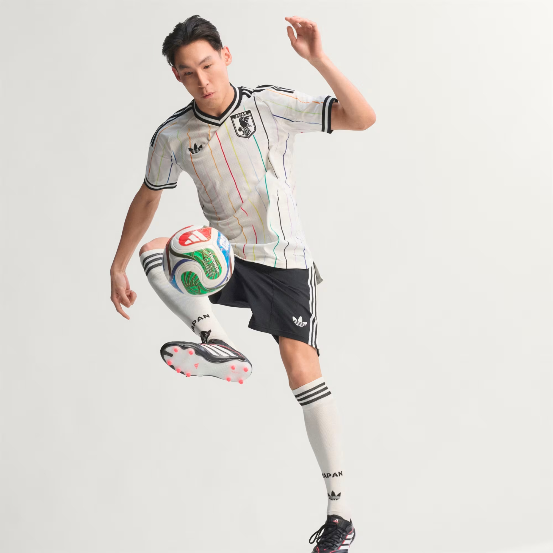 サッカー日本代表 2026 ホーム＆アウェイ ユニフォーム