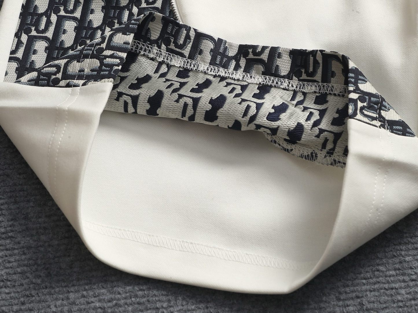 【DIOR】ショートパンツ