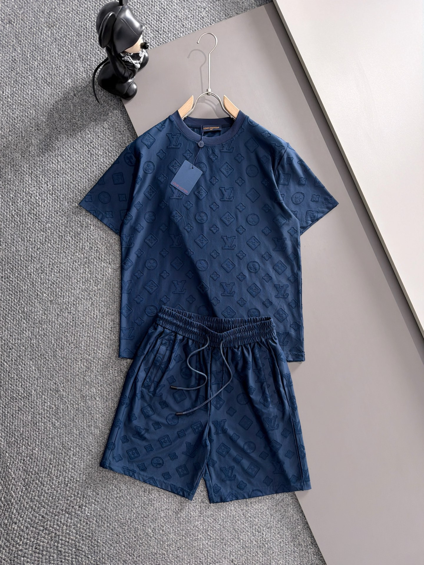 【LOUIS VUITTON】半袖T シャツショートパンツ セットアップ