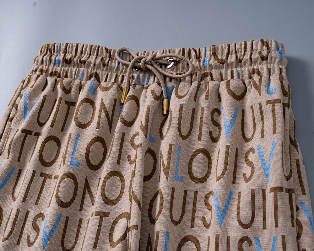 【LOUIS VUITTON】半袖T シャツショートパンツ セットアップ