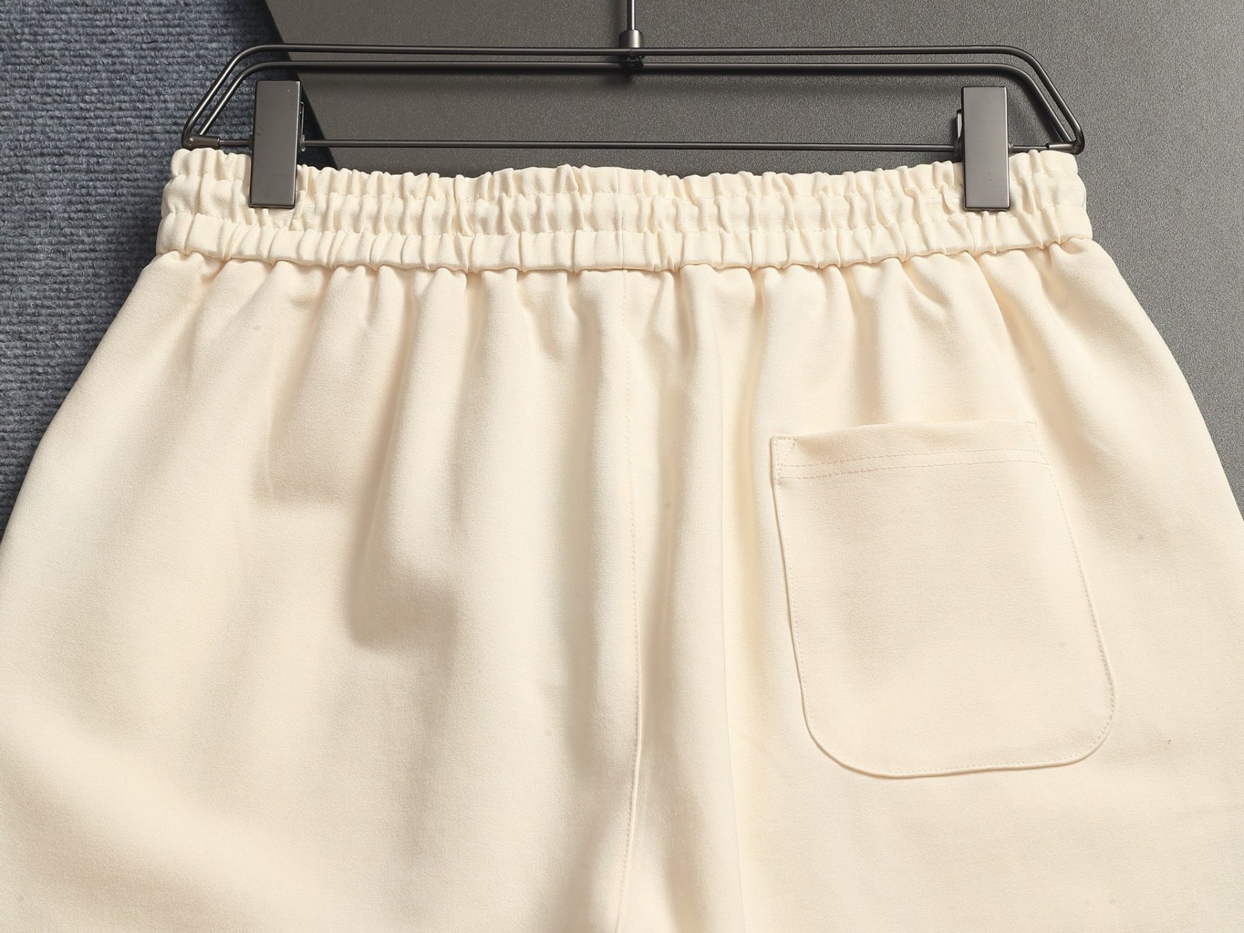 【BURBERRY】ショートパンツ