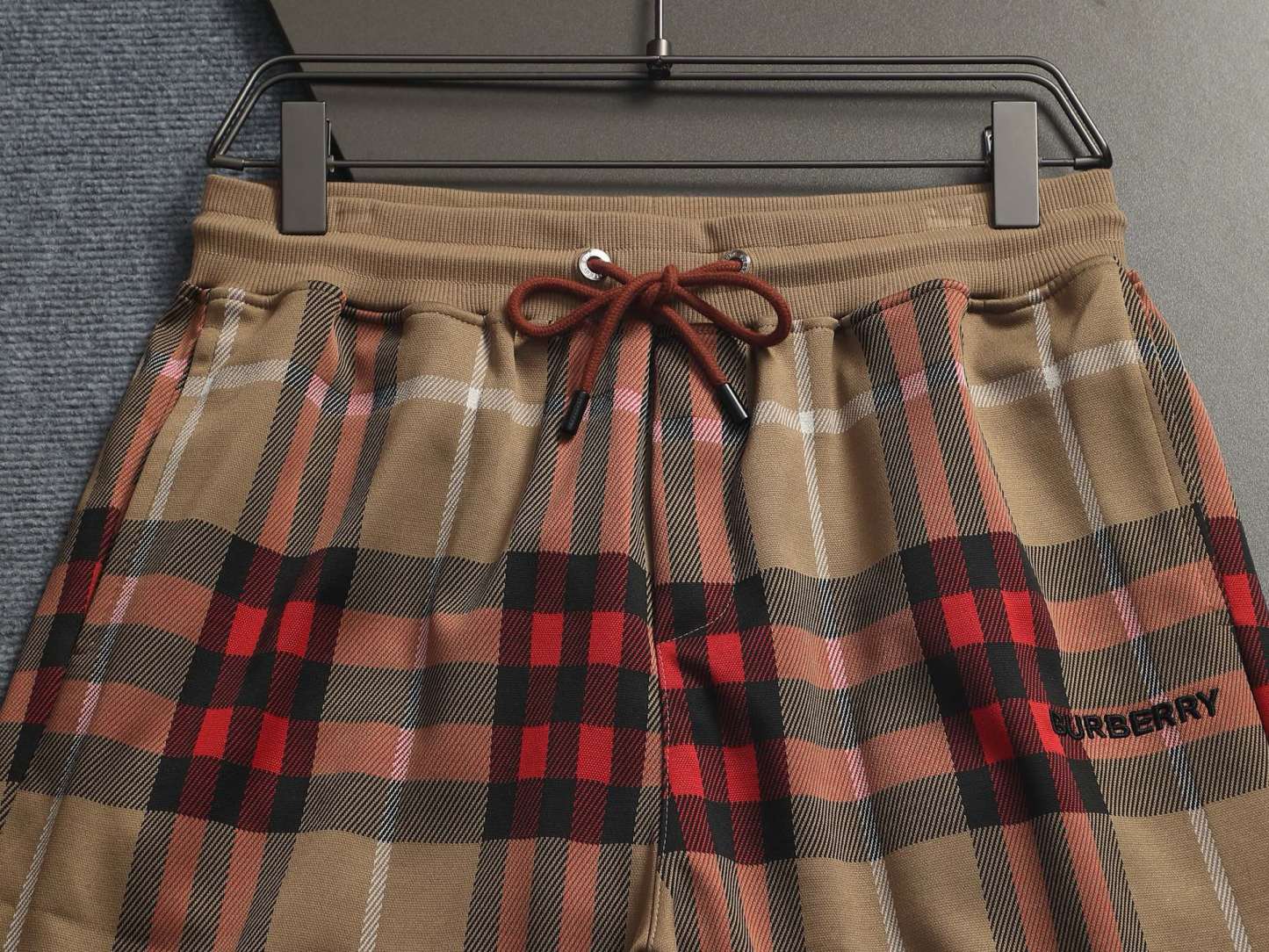 【BURBERRY】ショートパンツ