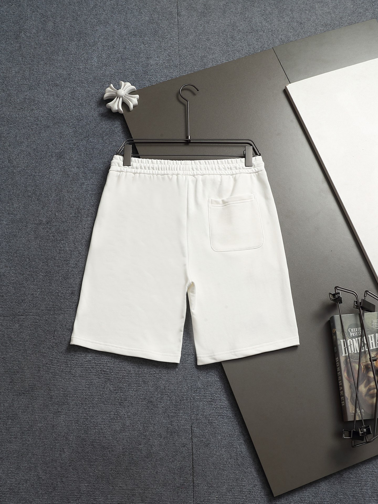 【CHROME HEARTS】ショートパンツ