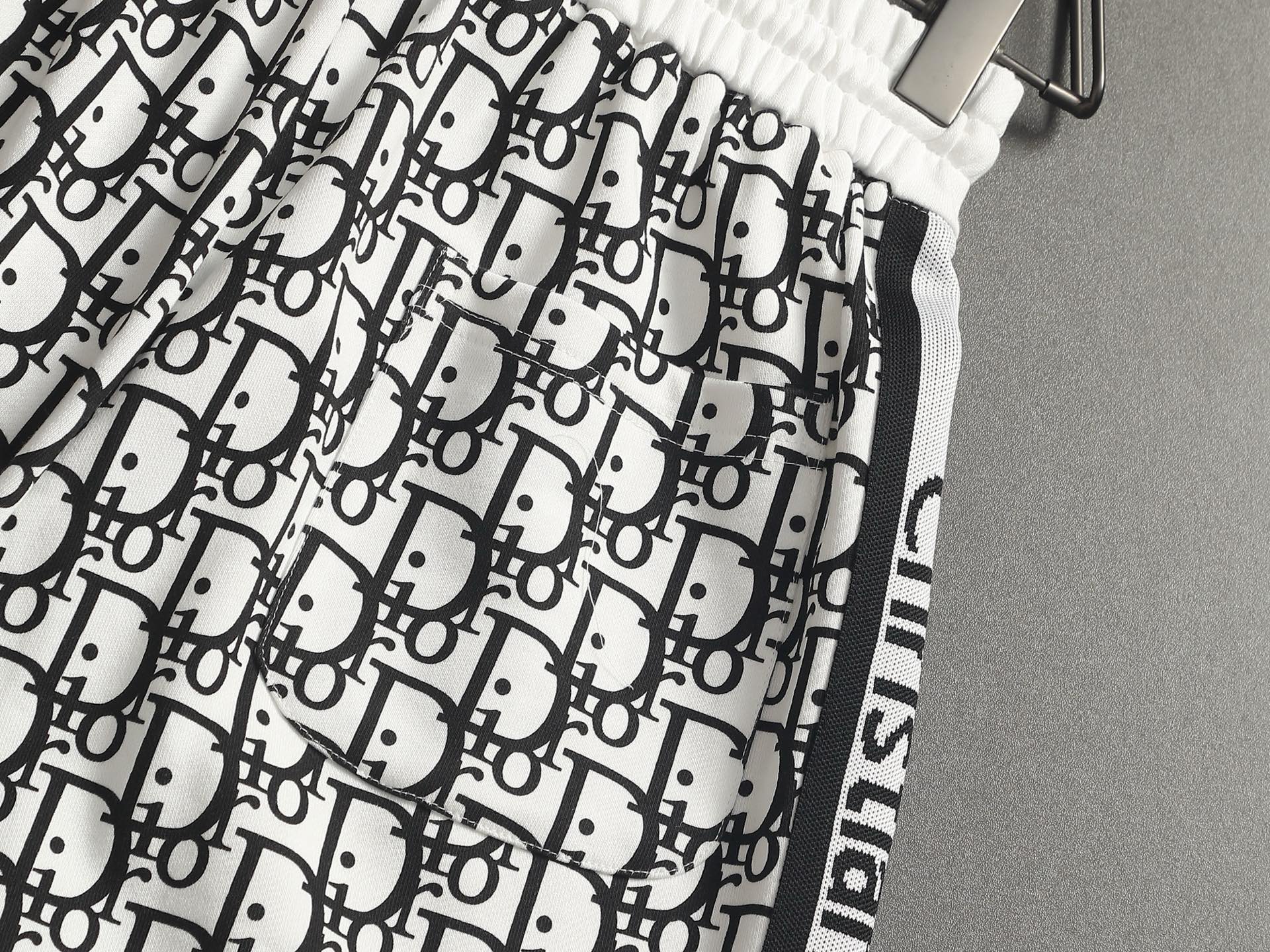 【DIOR】ショートパンツ