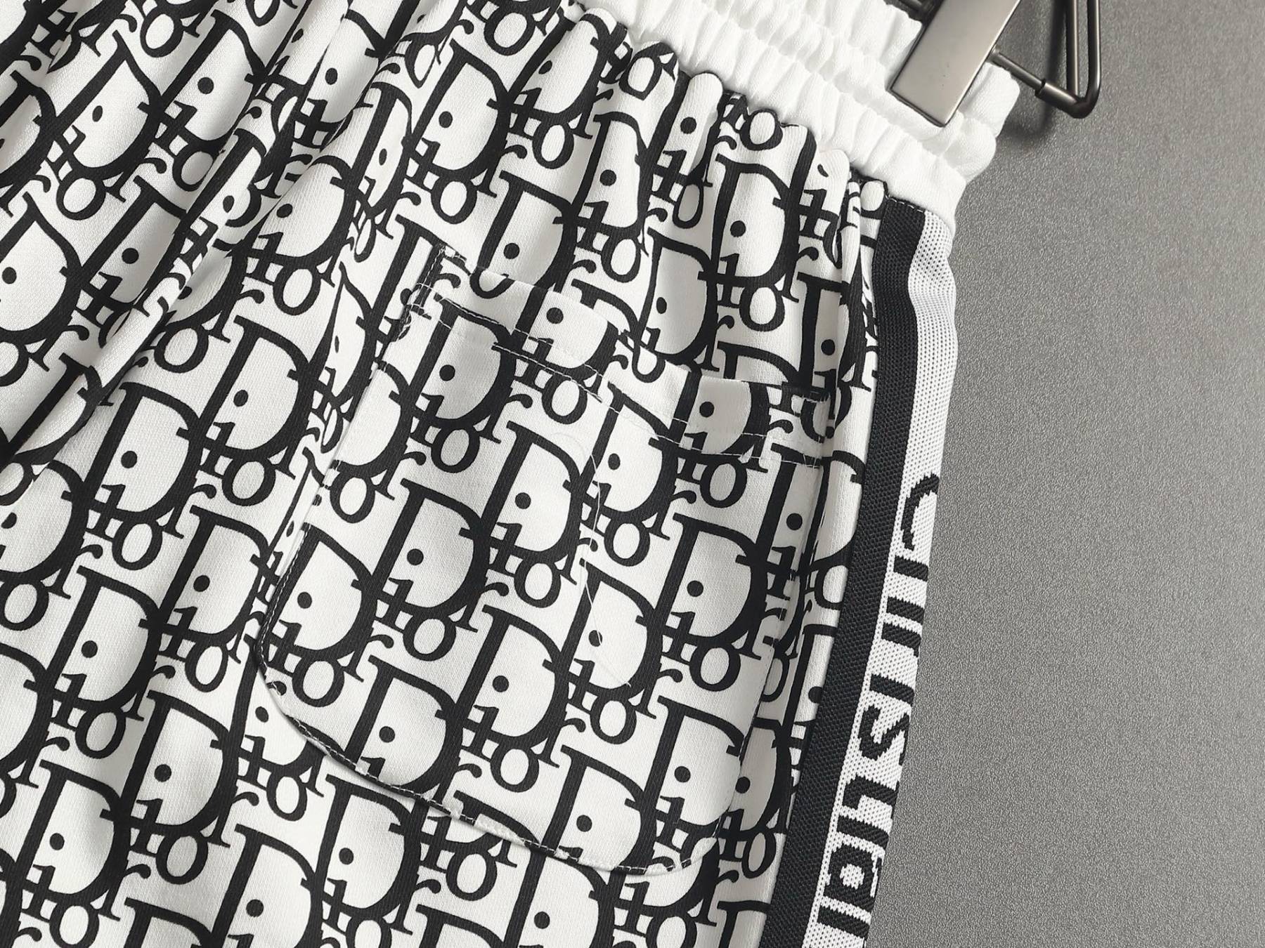 【DIOR】ショートパンツ