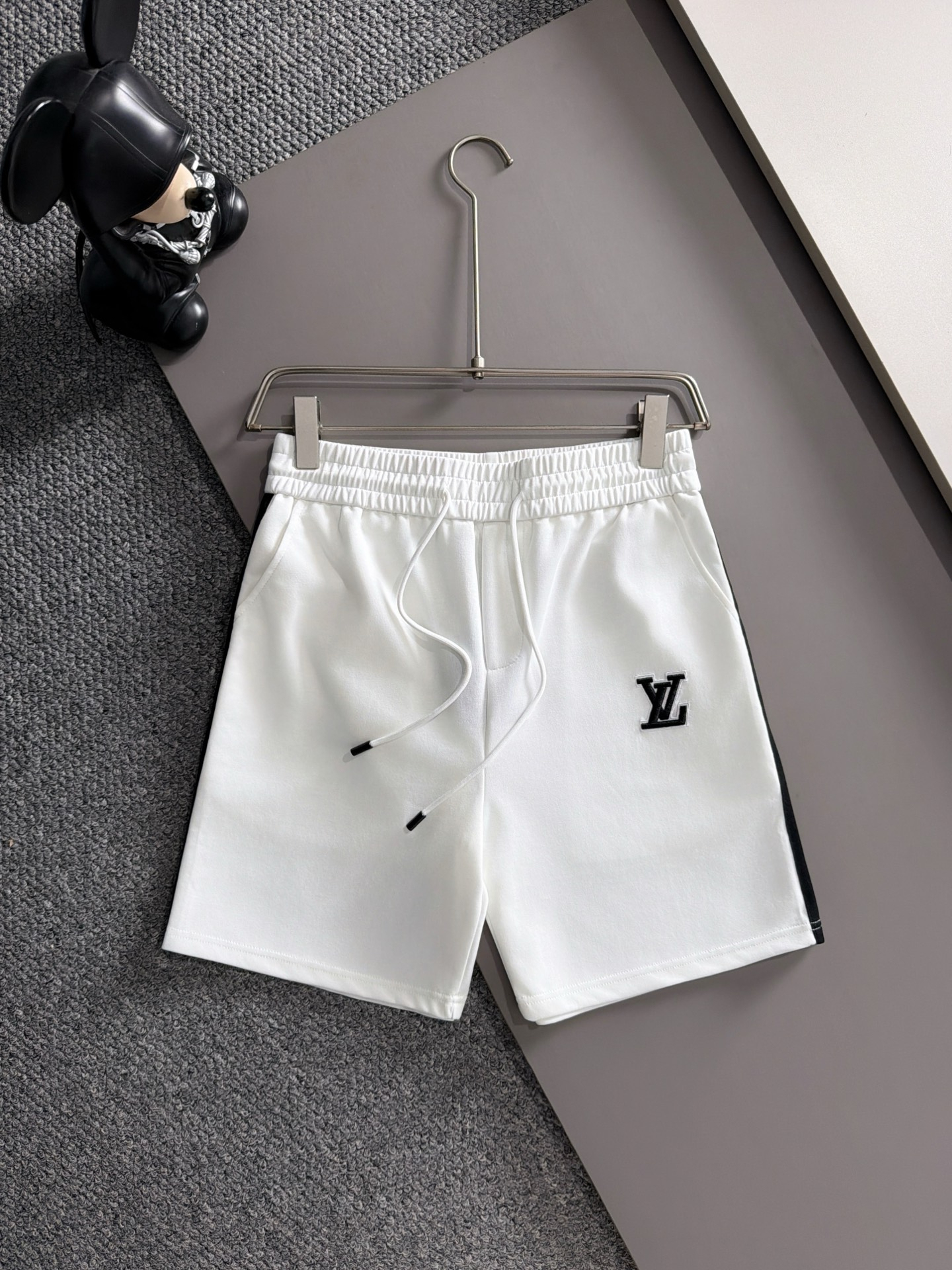 【LOUIS VUITTON】半袖T シャツショートパンツ セットアップ