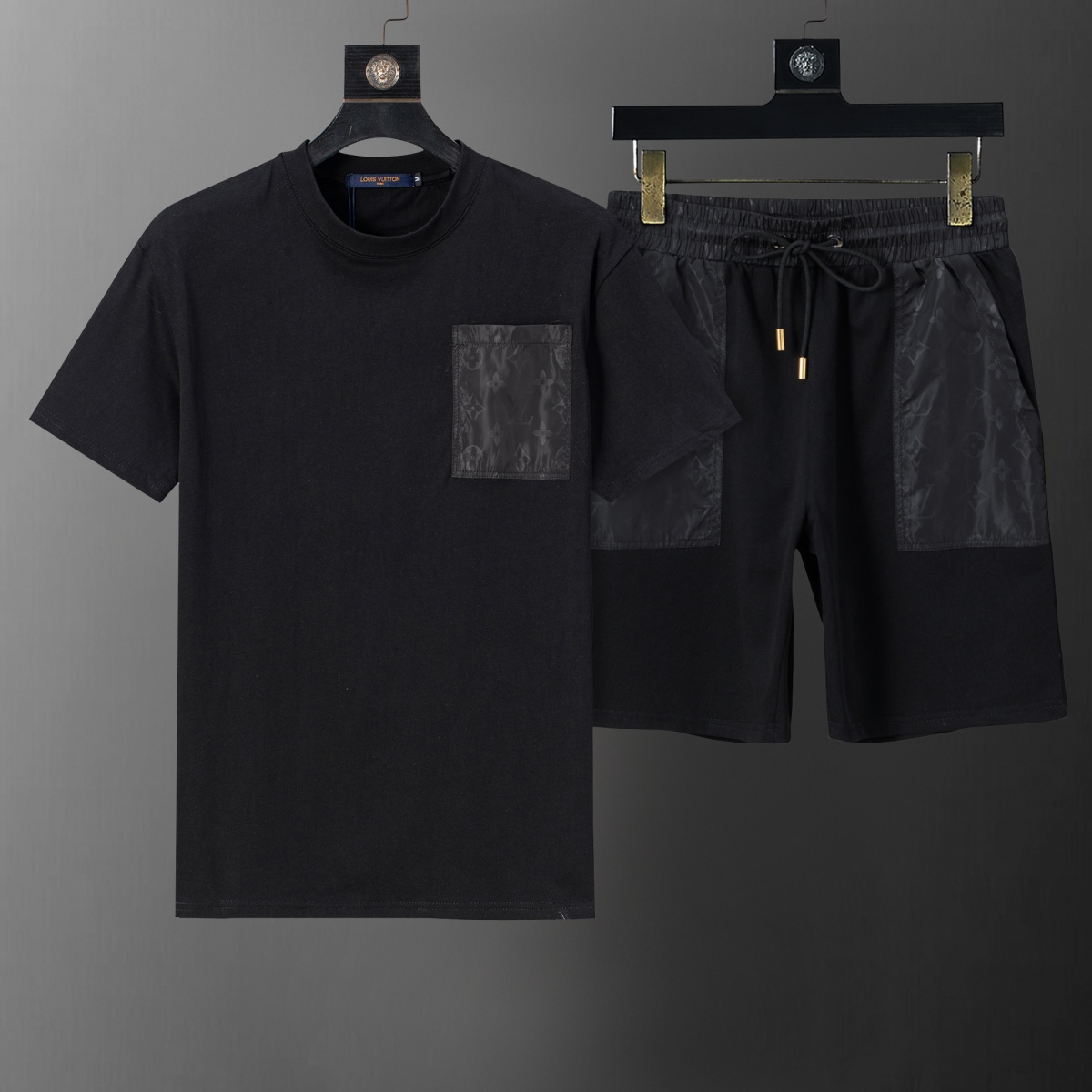 【LOUIS VUITTON】半袖T シャツショートパンツ セットアップ