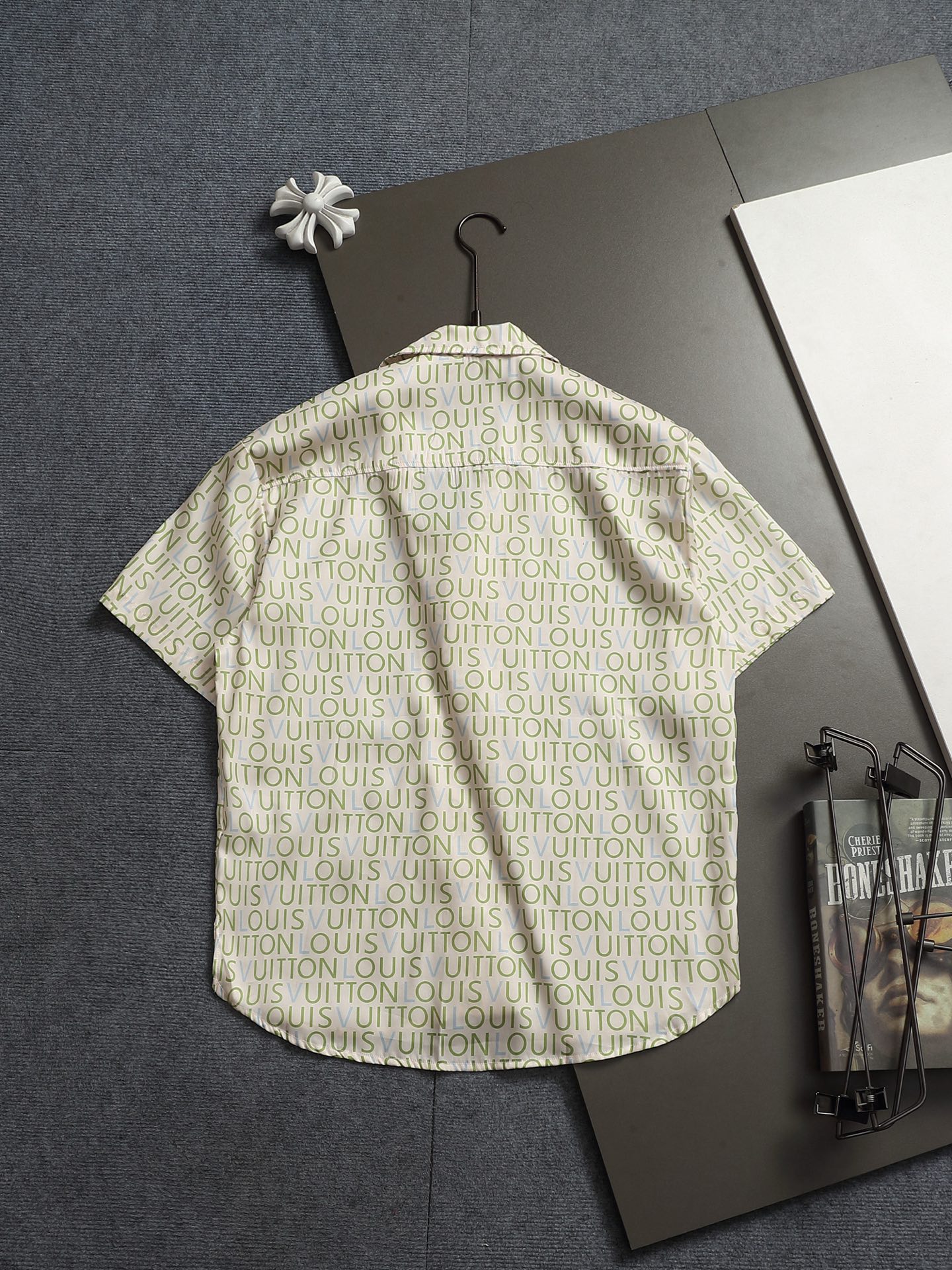 【LOUIS VUITTON】半袖シャツ
