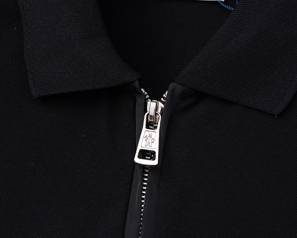 【MONCLER】半袖T シャツショートパンツ セットアップ