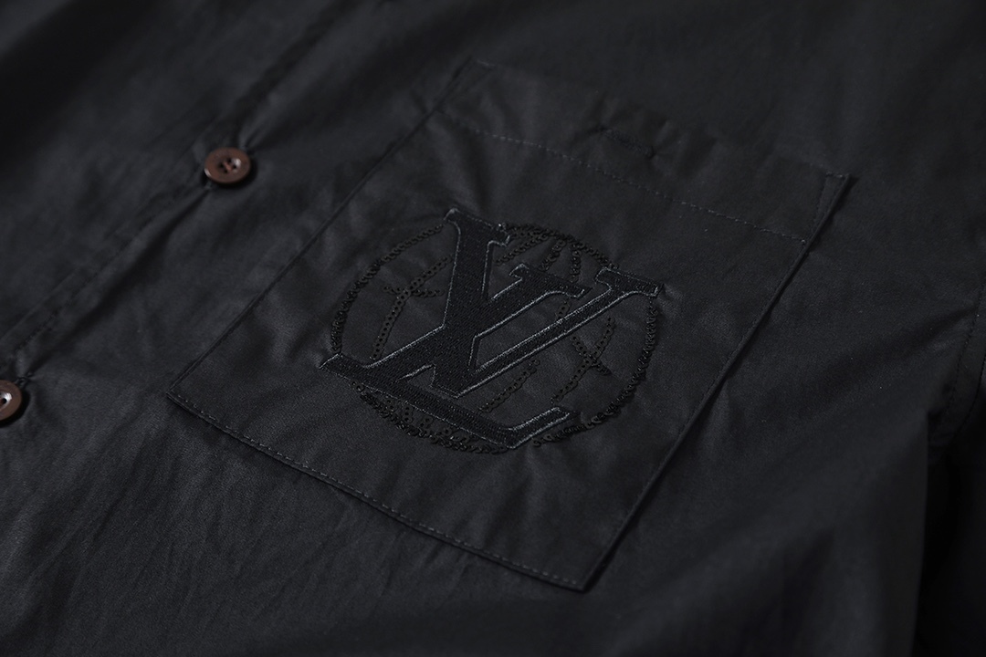 【LOUIS VUITTON】半袖シャツ