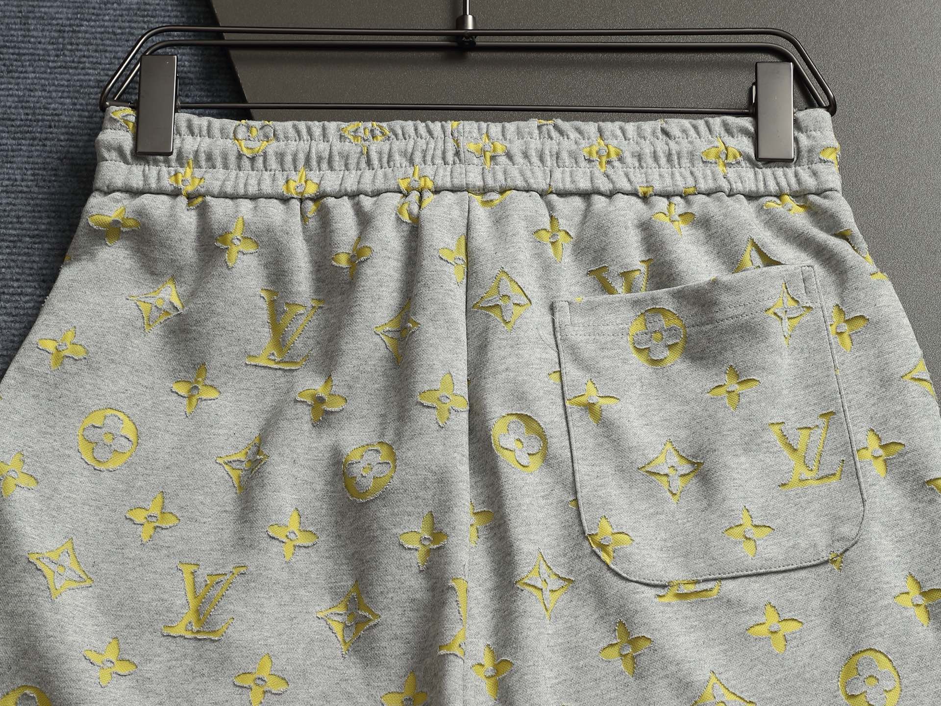 【LOUIS VUITTON】ショートパンツ