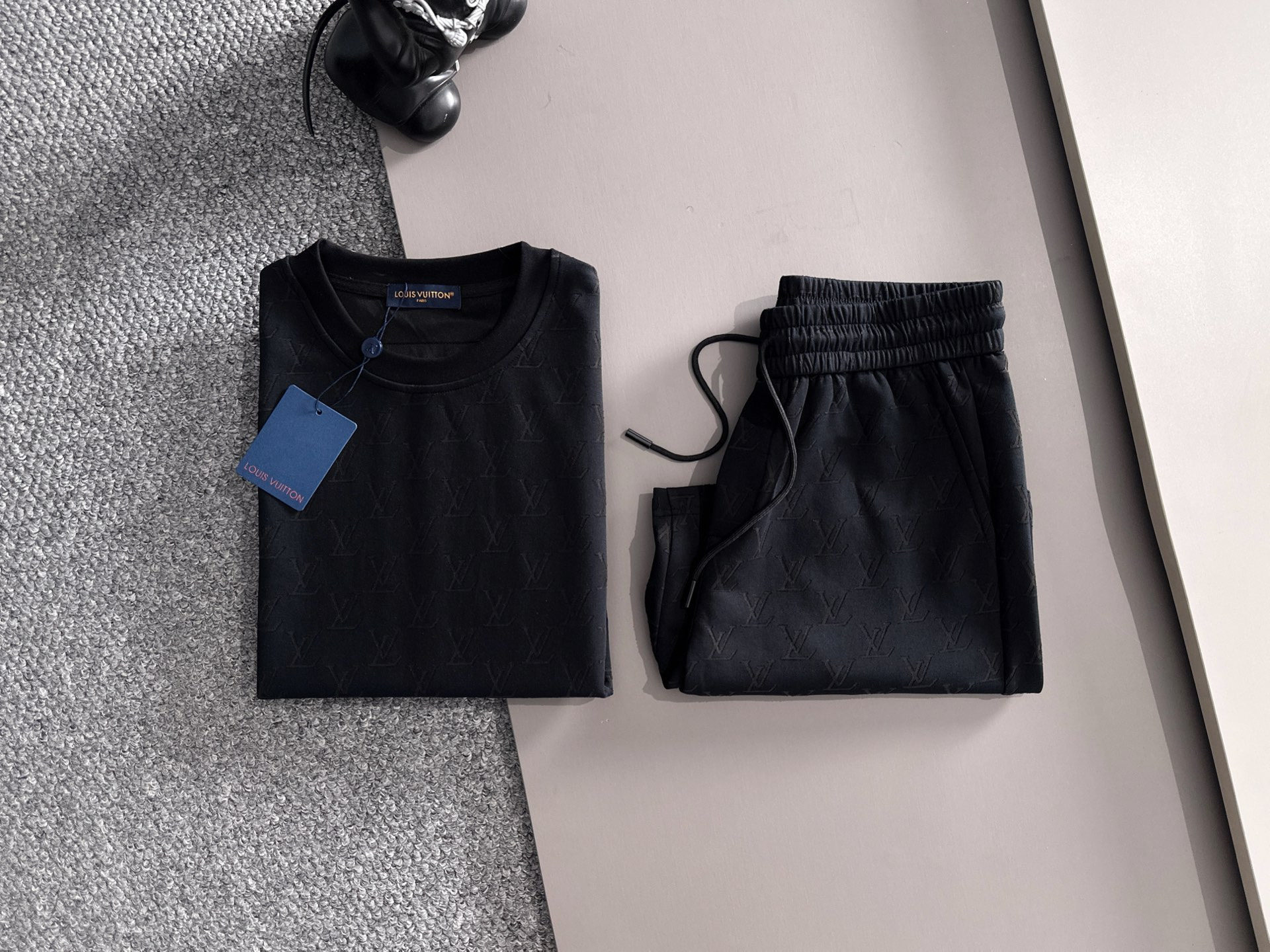 【LOUIS VUITTON】半袖T シャツショートパンツ セットアップ