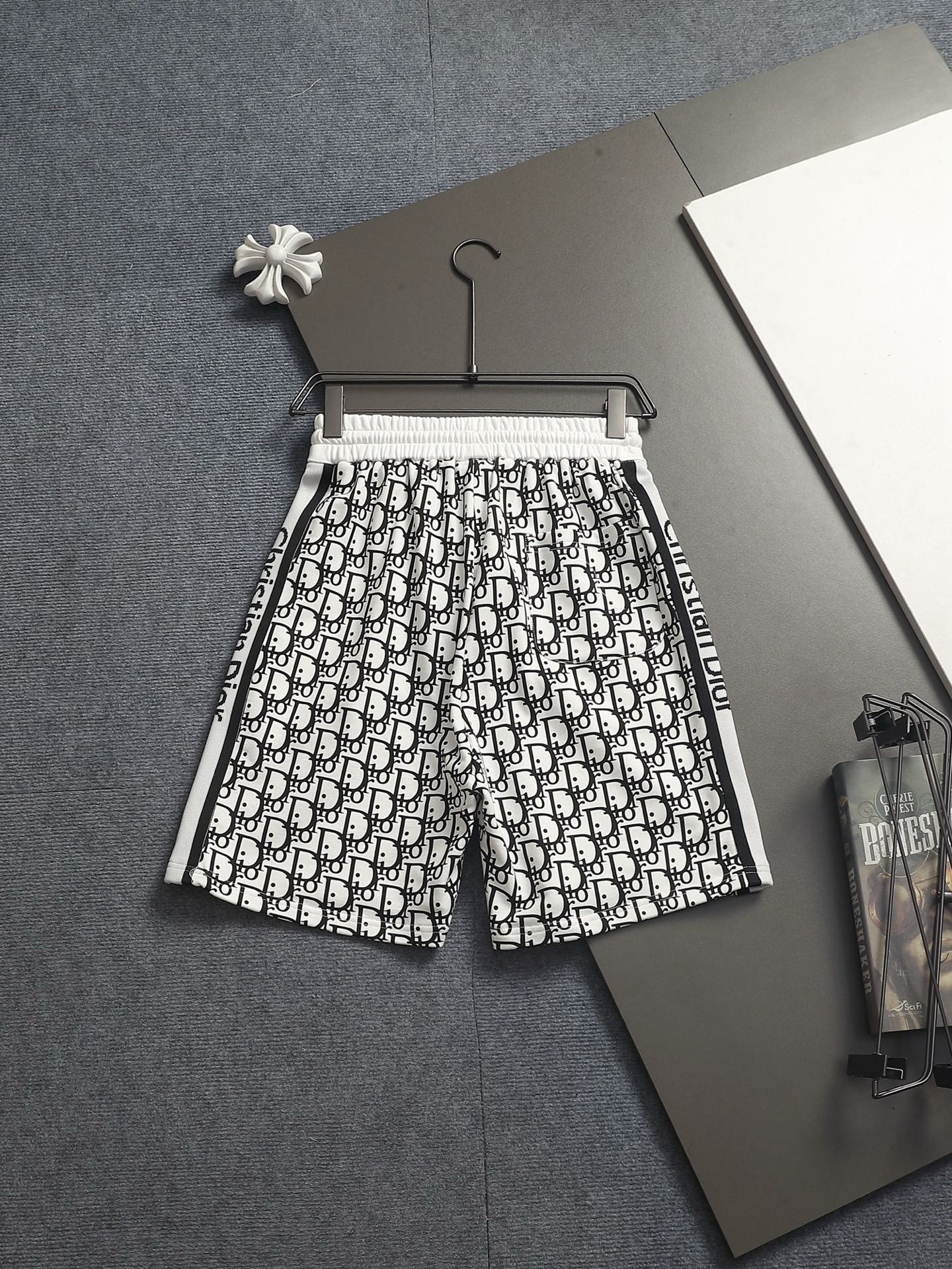 【DIOR】ショートパンツ