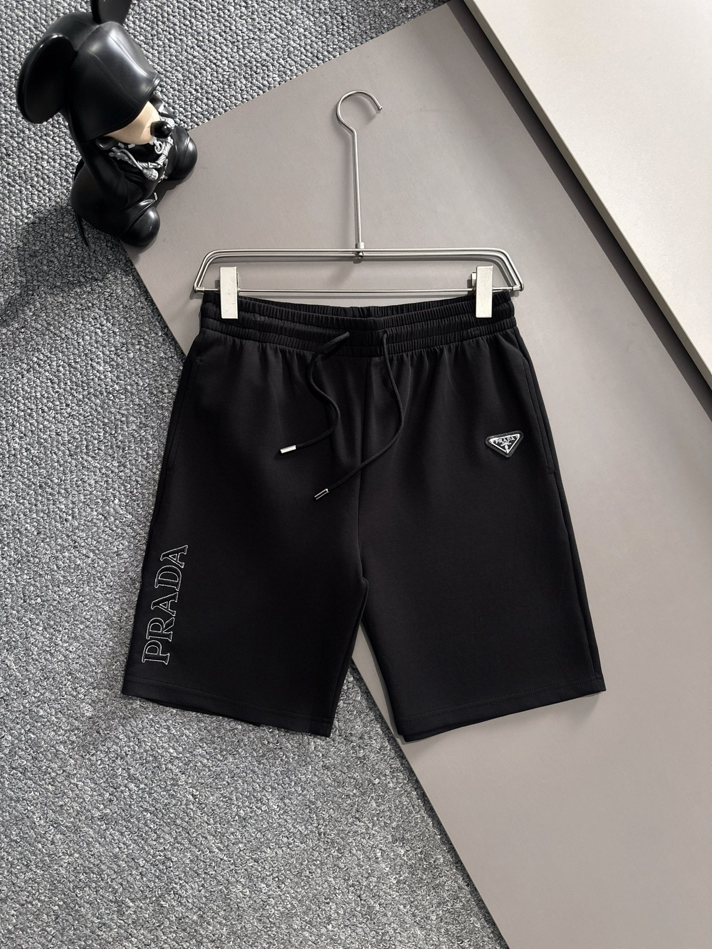 【PRADA】半袖T シャツショートパンツ セットアップ