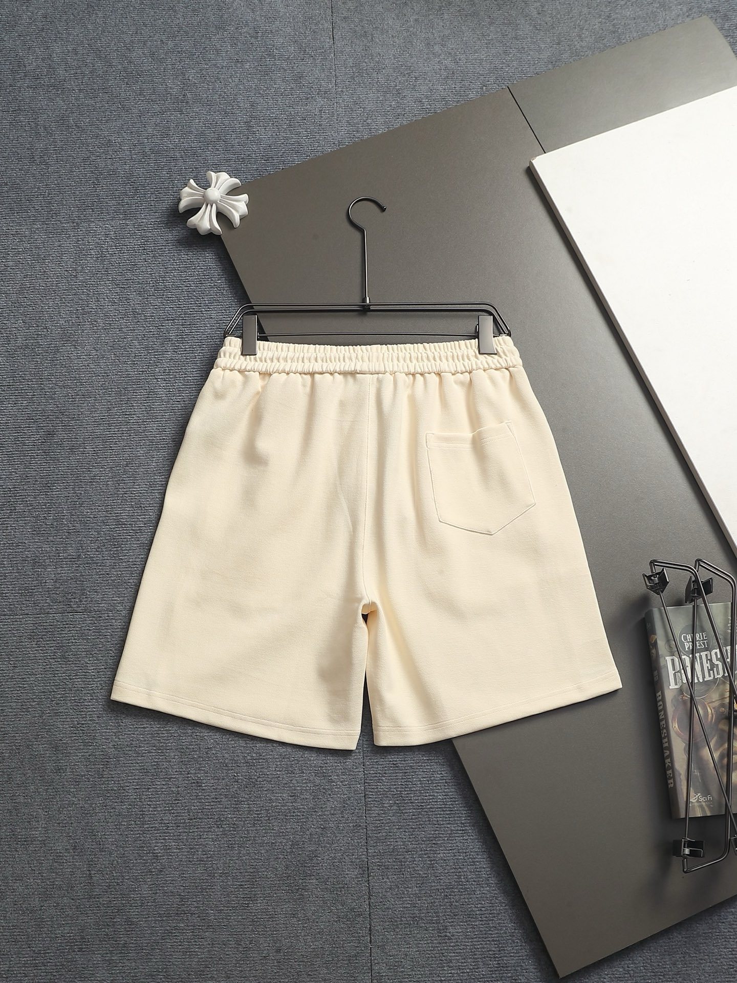 【DIOR】ショートパンツ
