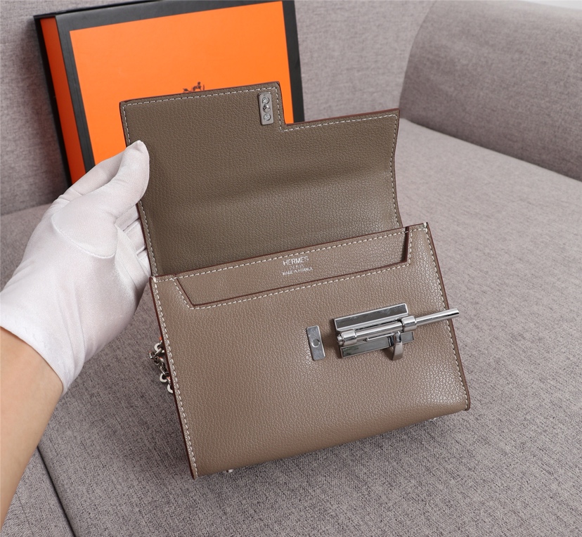 HERMES☆バッグ《ヴェルー》チェーン ミニ ポシェット カーフ
