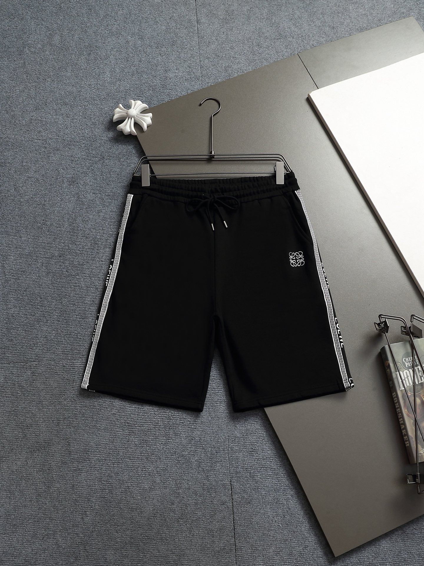 【LOEWE】ショートパンツ