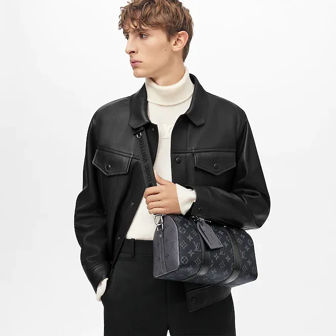 Louis Vuitton （ルイヴィトン）ショルダーバッグ M45936