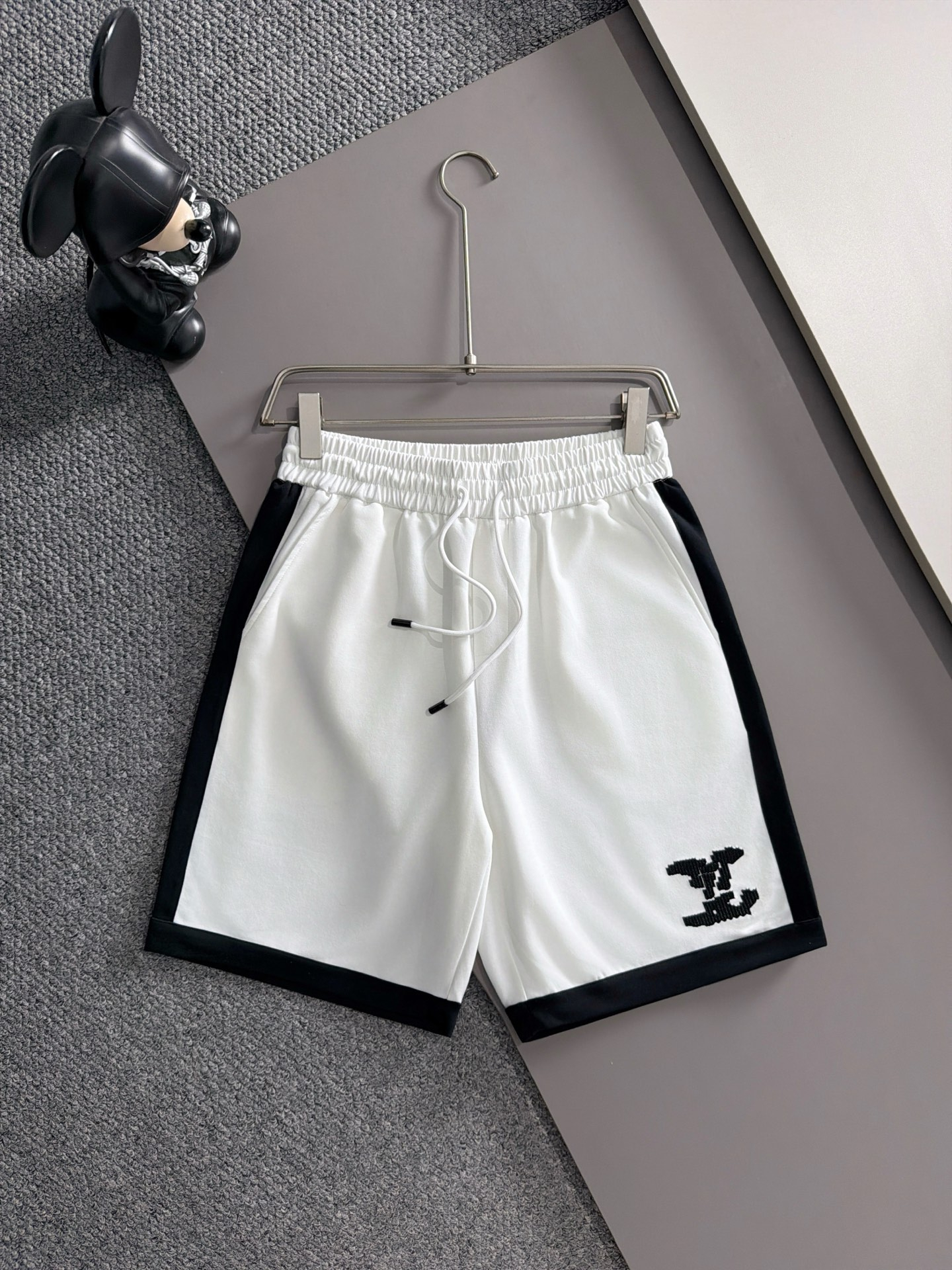 【LOUIS VUITTON】半袖T シャツショートパンツ セットアップ