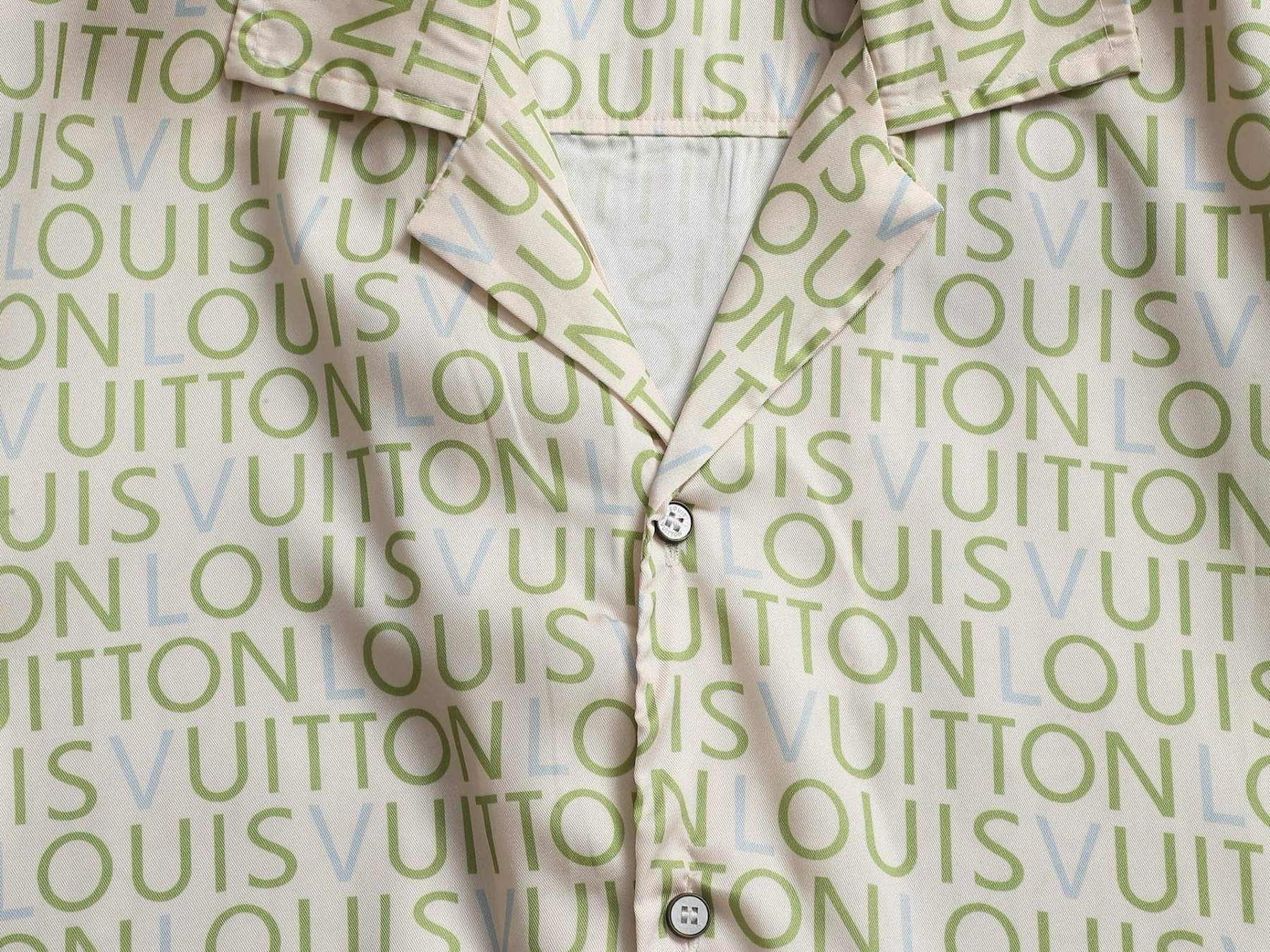 【LOUIS VUITTON】半袖シャツ