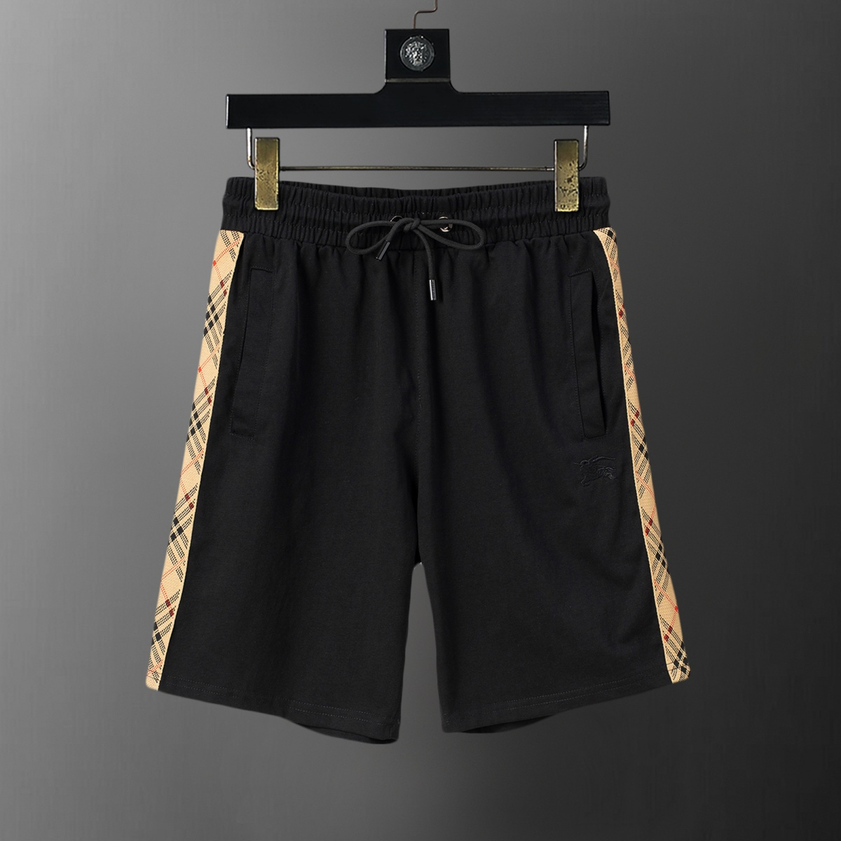 【BURBERRY】半袖T シャツショートパンツ セットアップ