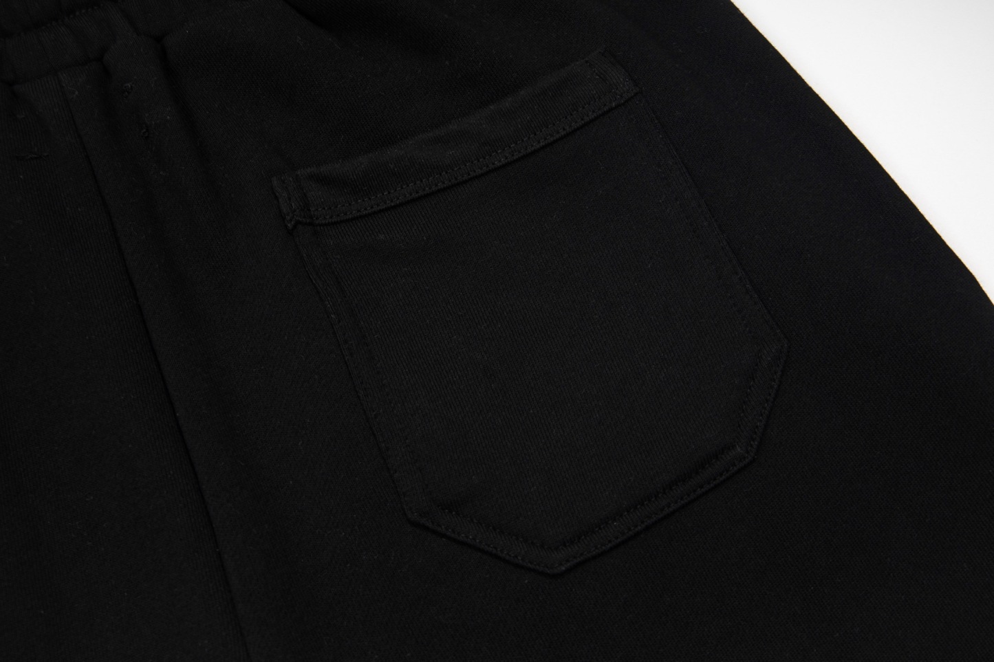 【AMIRI】ショートパンツ