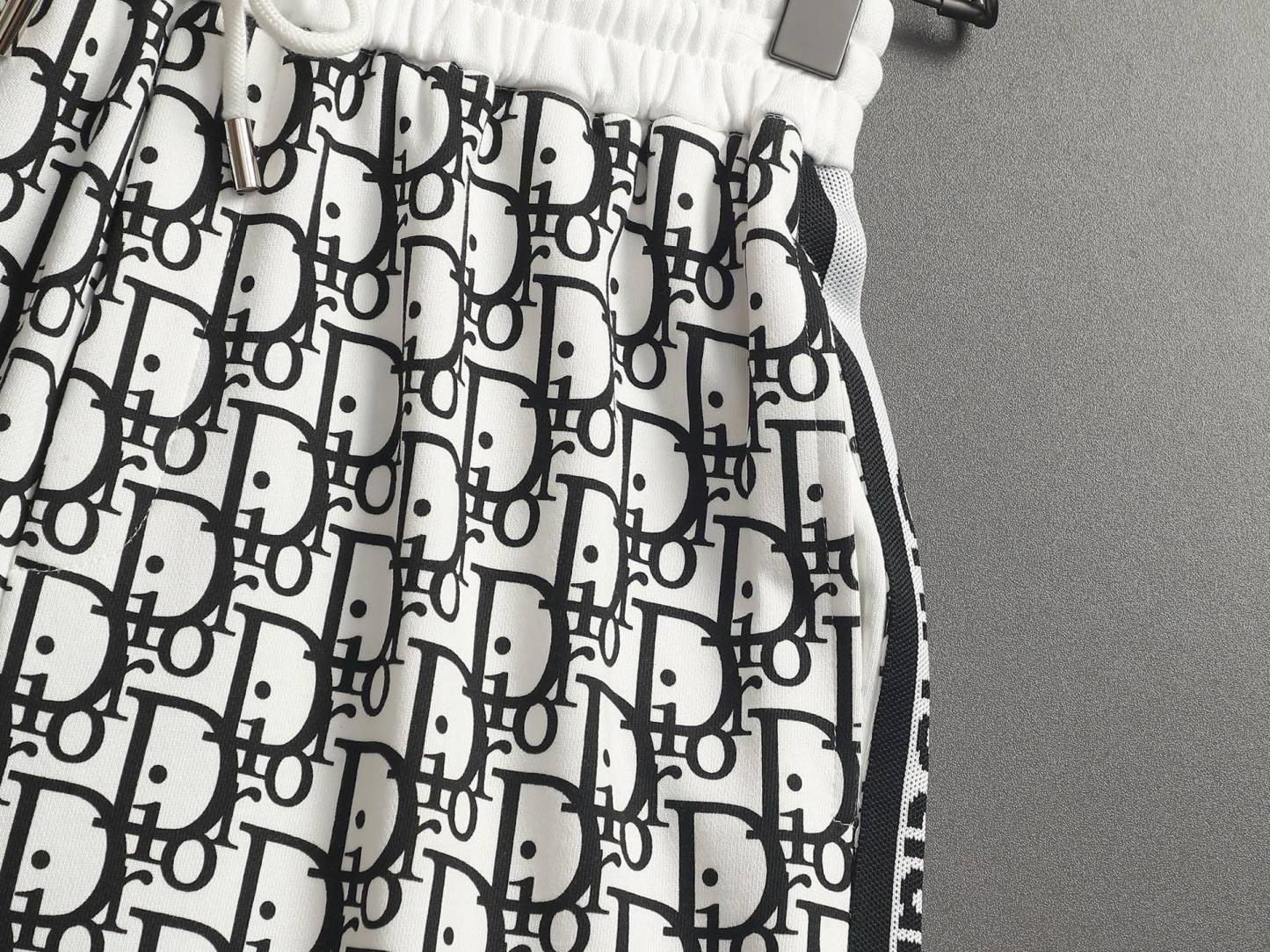 【DIOR】ショートパンツ