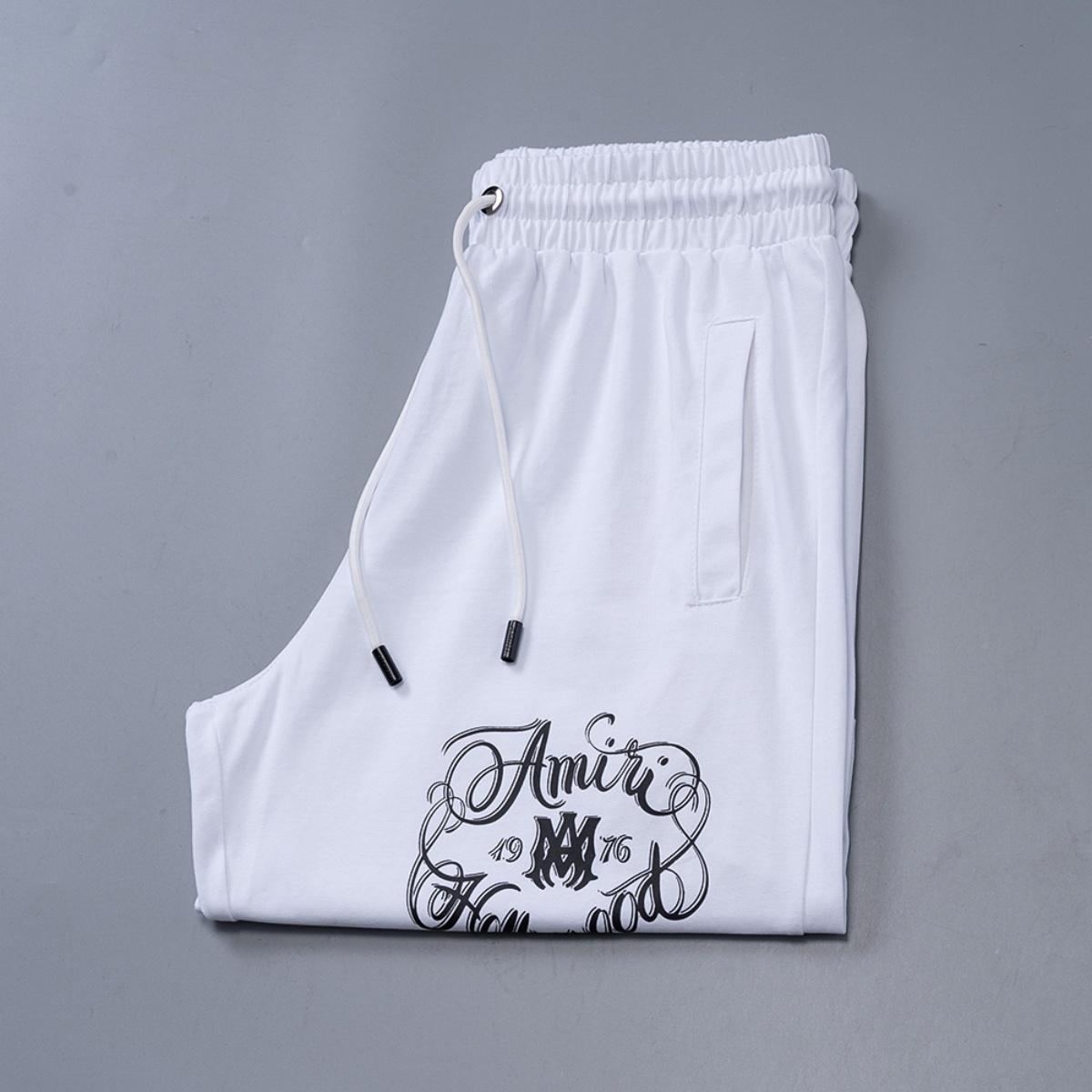 【AMIRI】ショートパンツ