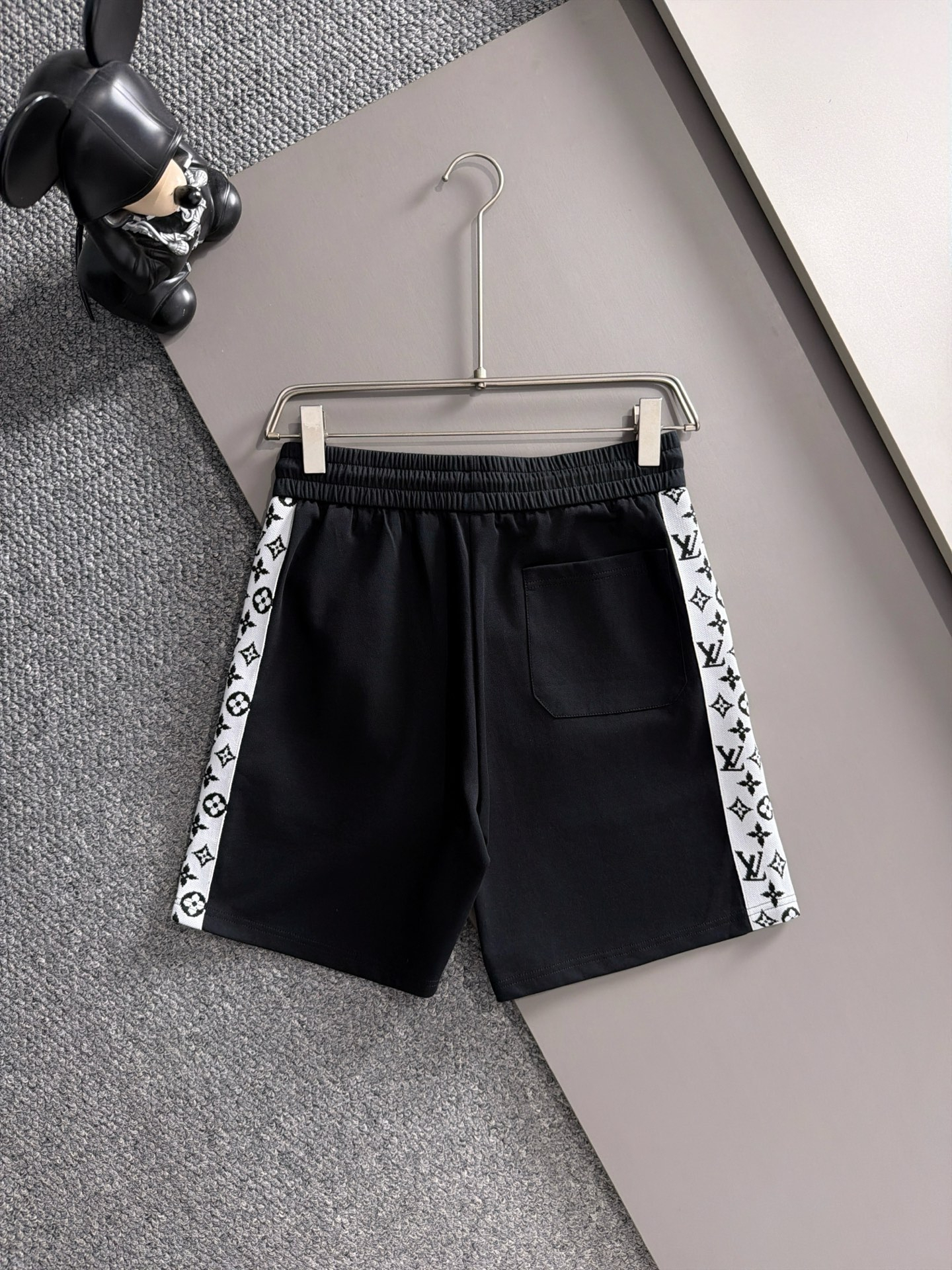【LOUIS VUITTON】半袖T シャツショートパンツ セットアップ