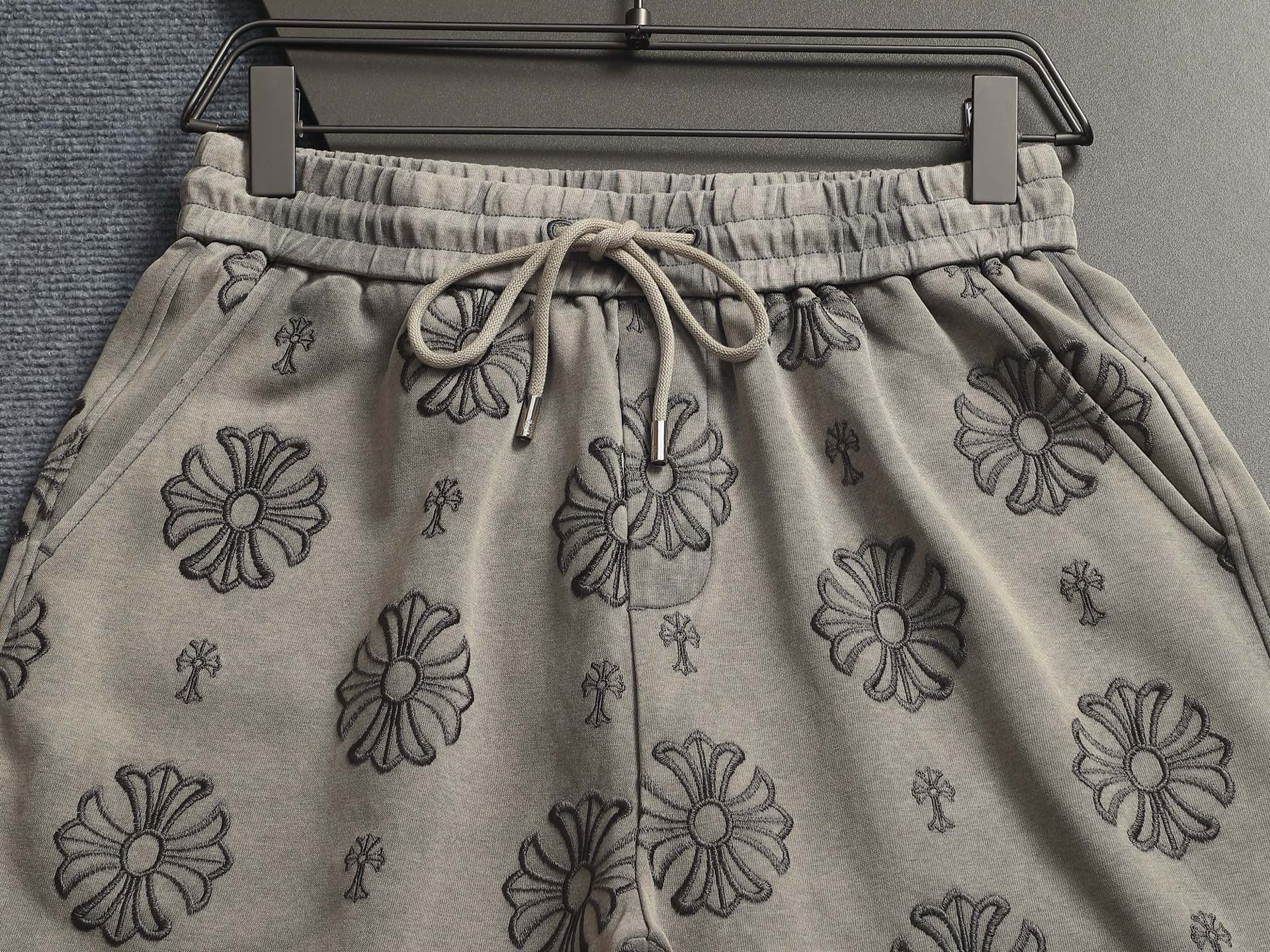 【CHROME HEARTS】ショートパンツ