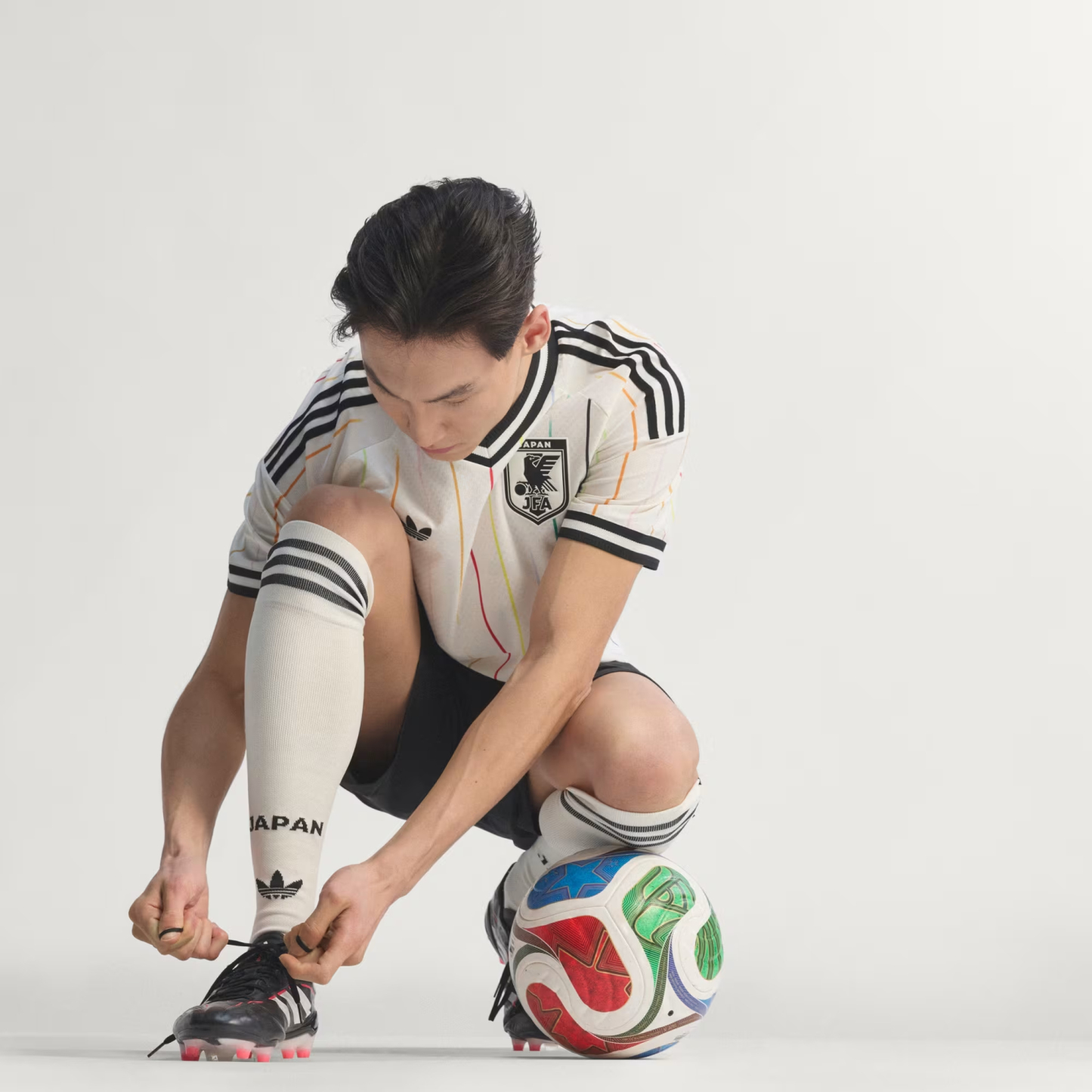 サッカー日本代表 2026 ホーム＆アウェイ ユニフォーム