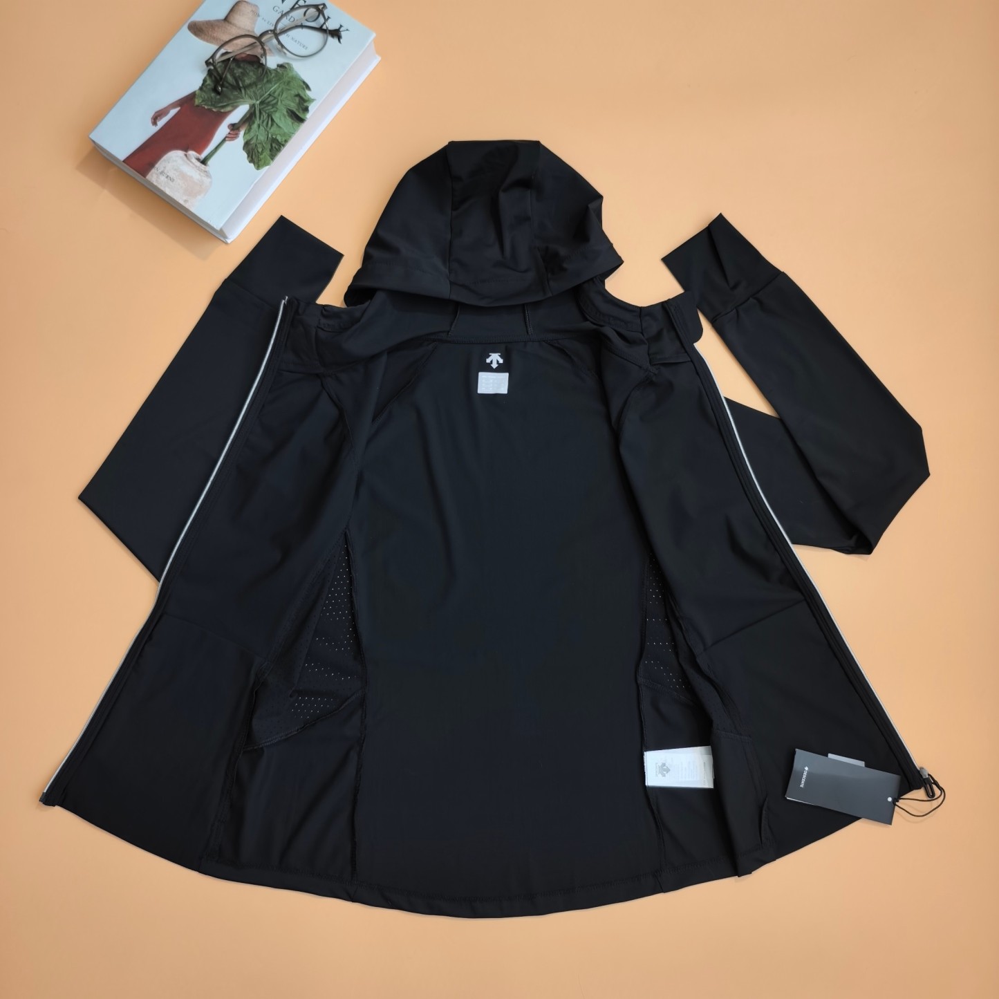 【DESCENTE】26SS  UV カットパーカー