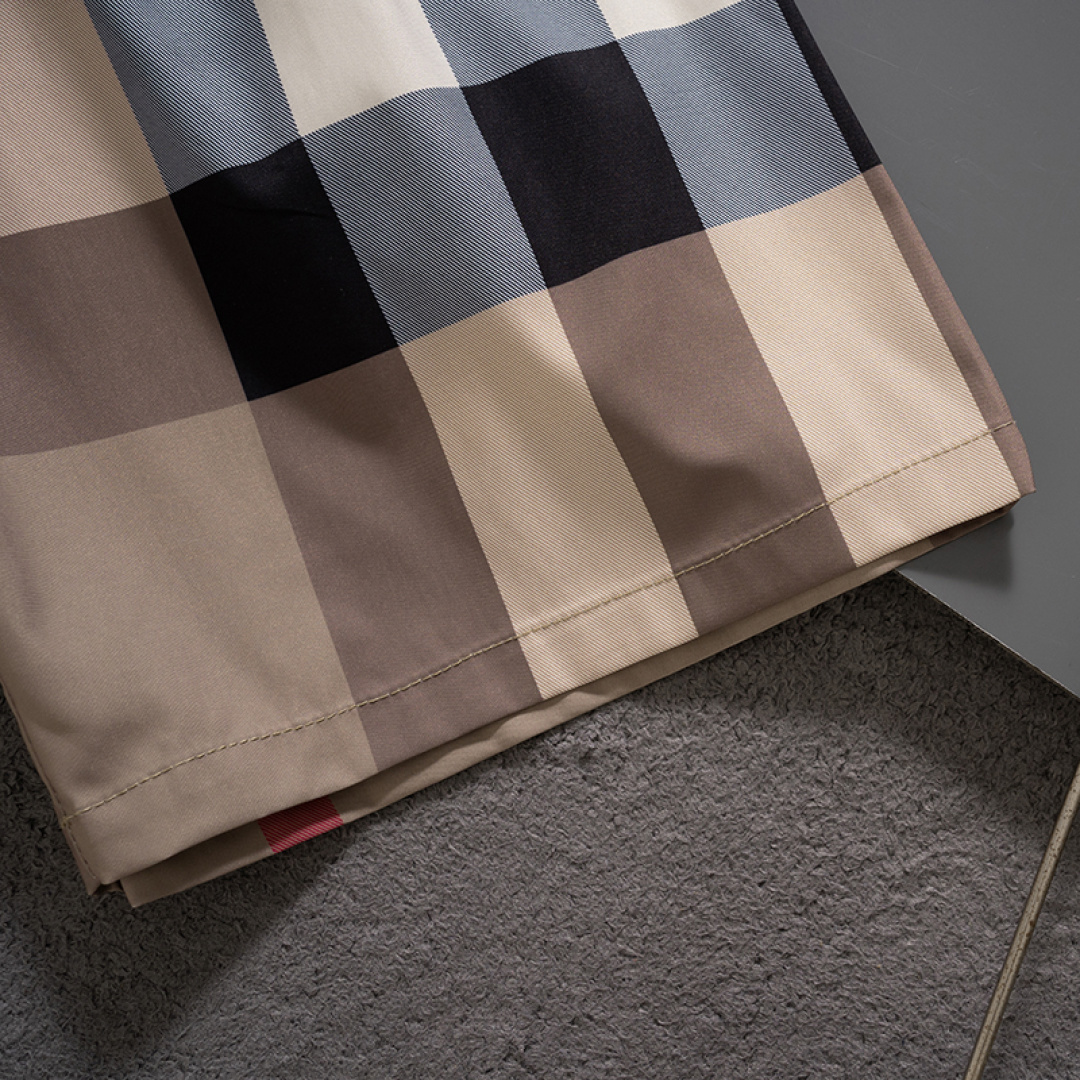 【BURBERRY】ショートパンツ