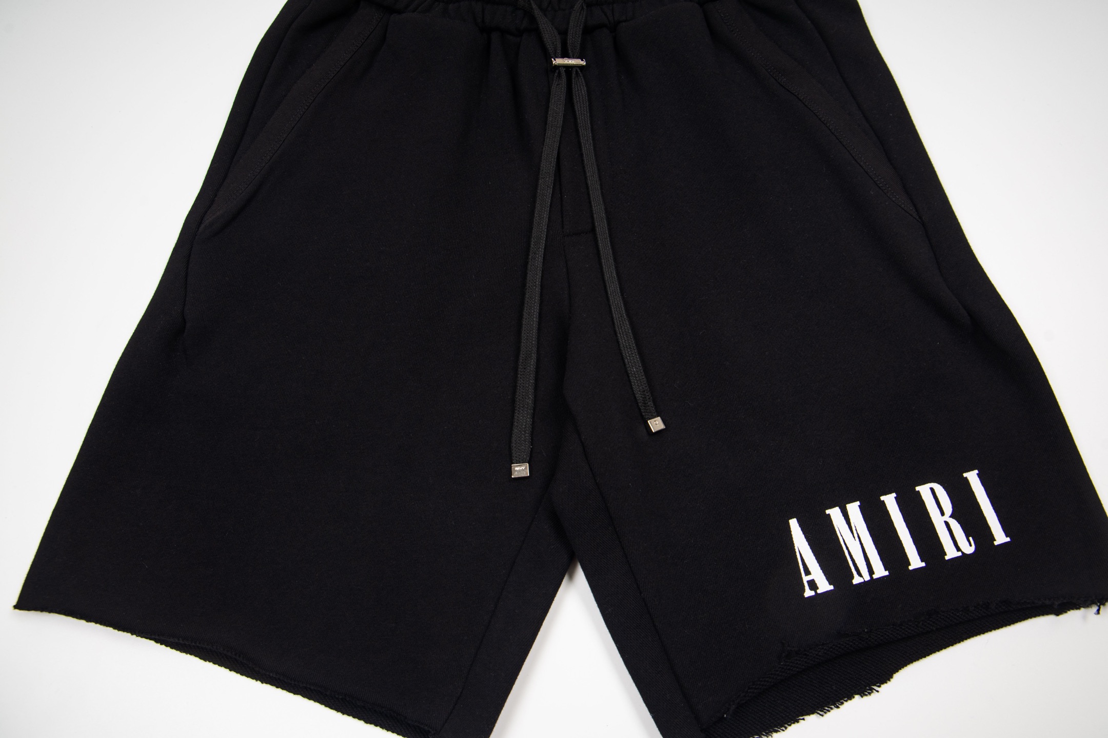 【AMIRI】ショートパンツ