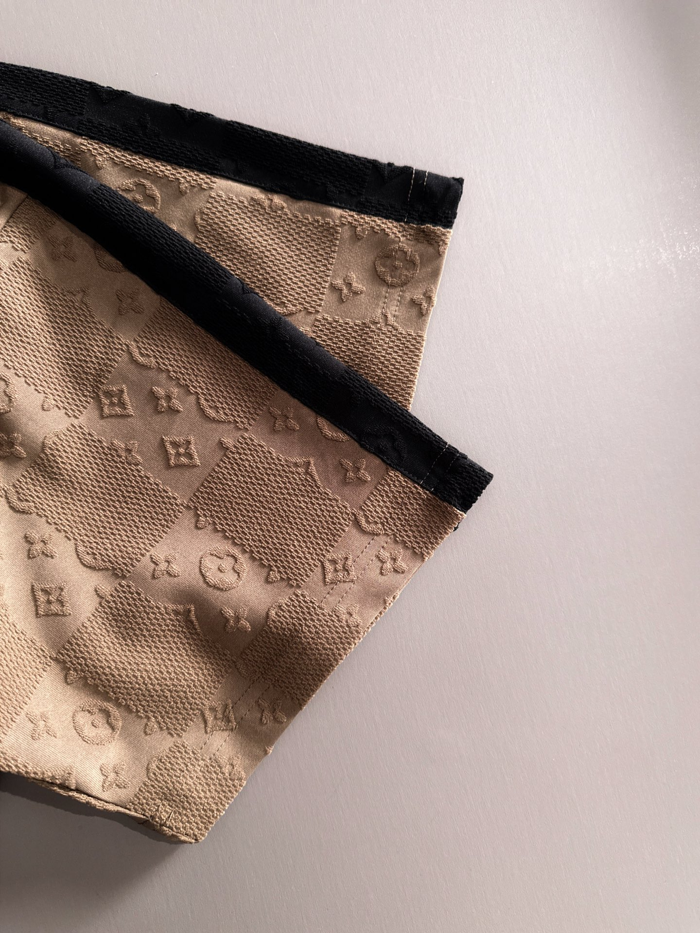 【LOUIS VUITTON】半袖T シャツショートパンツ セットアップ