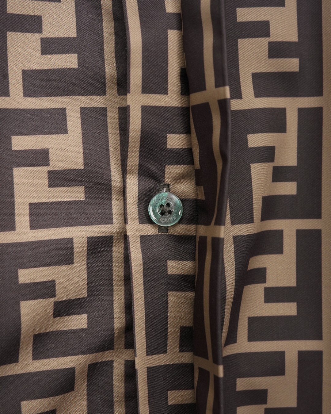 【FENDI】半袖シャツ
