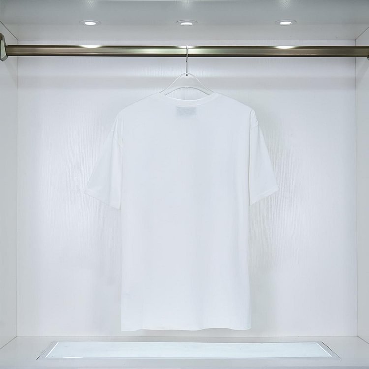 【Moncler 】（モンクレール）男女兼用、ご好評に付き再入荷！