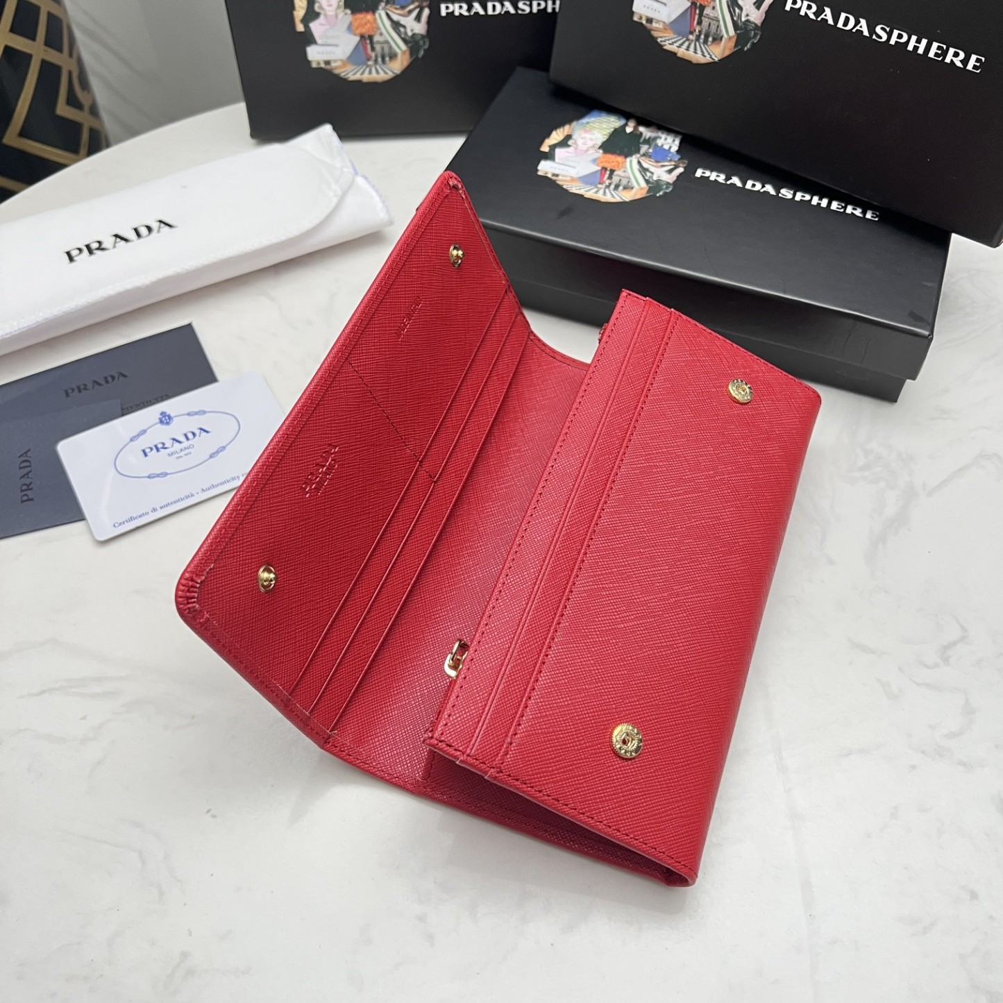 Pradaレザー コンチネンタルウォレット 財布 折財布