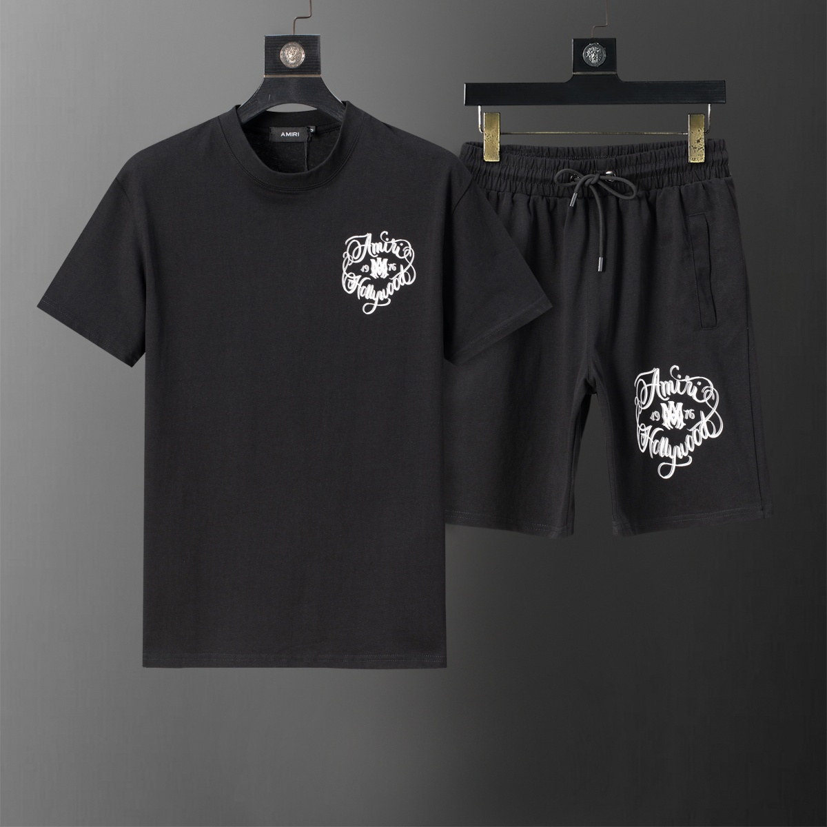 【AMIRI】半袖T シャツショートパンツ セットアップ