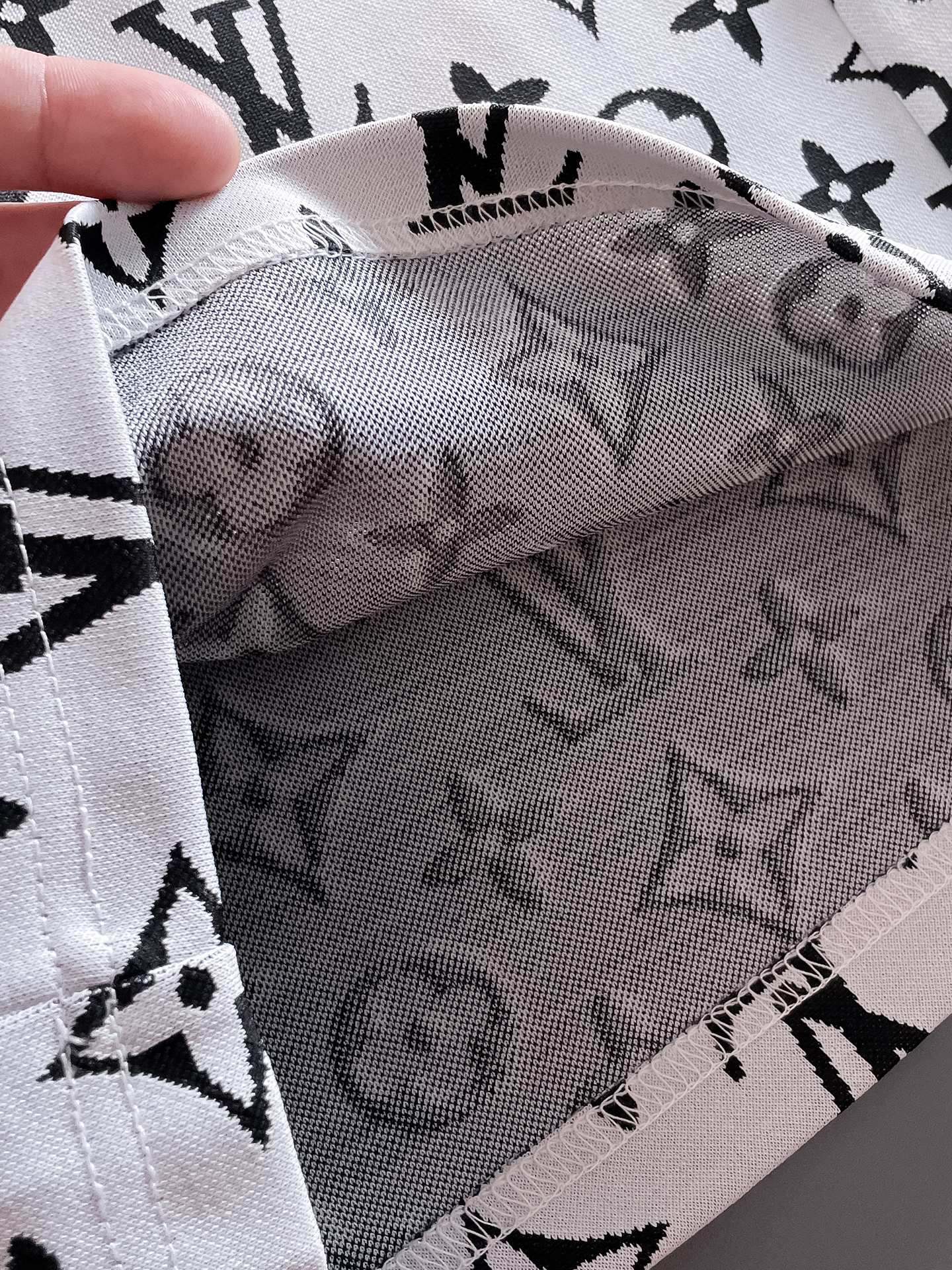 【LOUIS VUITTON】ショートパンツ