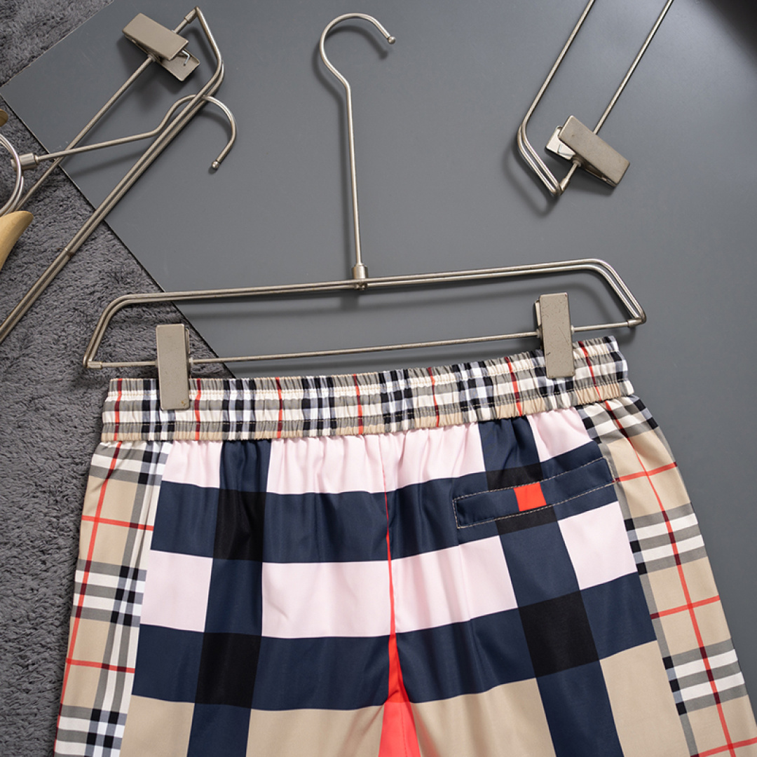 【BURBERRY】ショートパンツ
