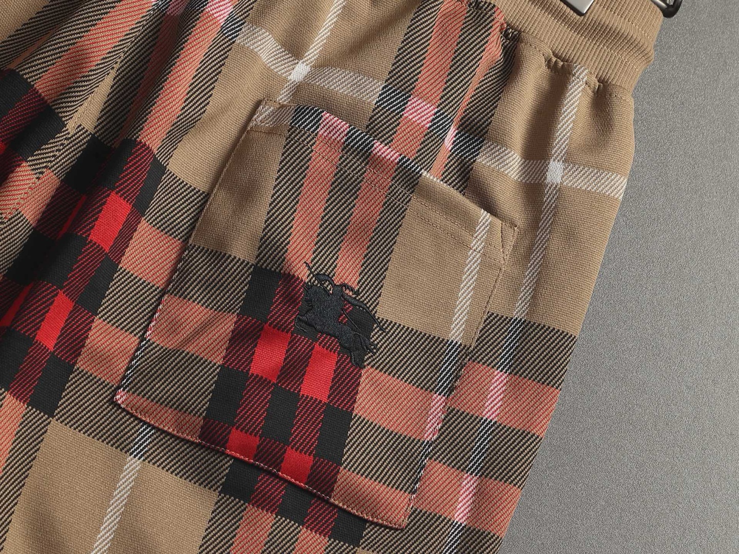 【BURBERRY】ショートパンツ