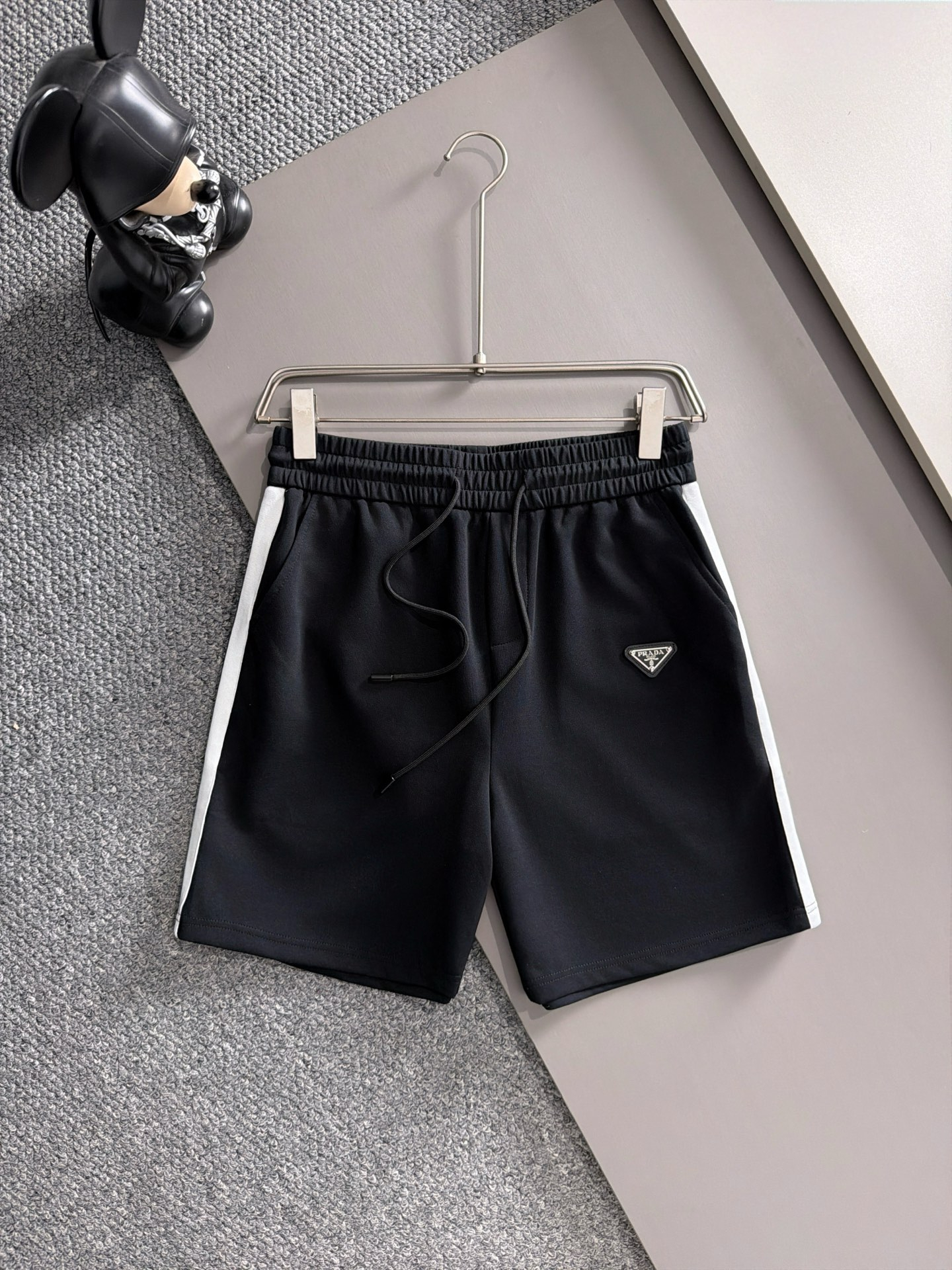 【PRADA】半袖T シャツショートパンツ セットアップ
