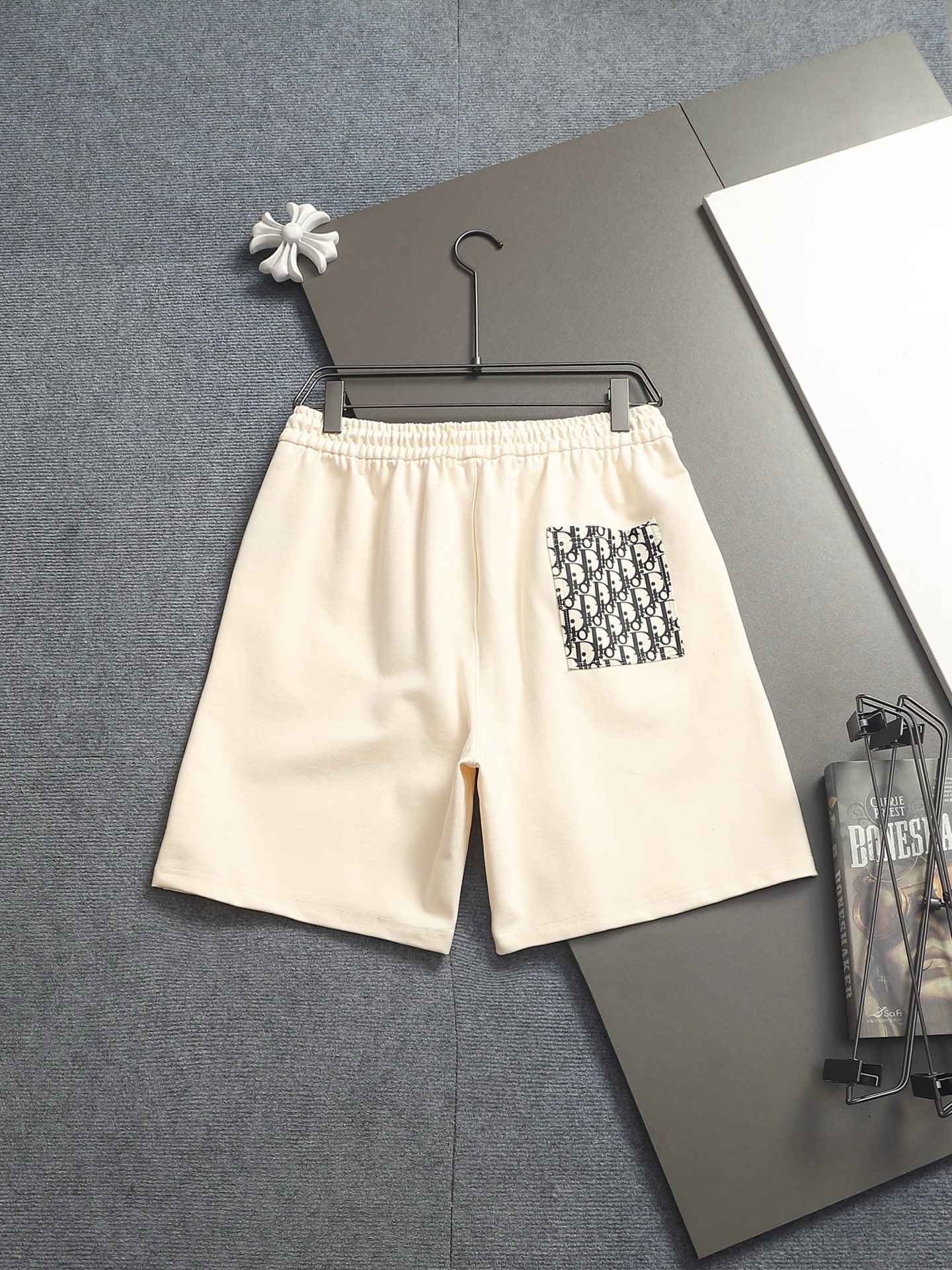 【DIOR】ショートパンツ